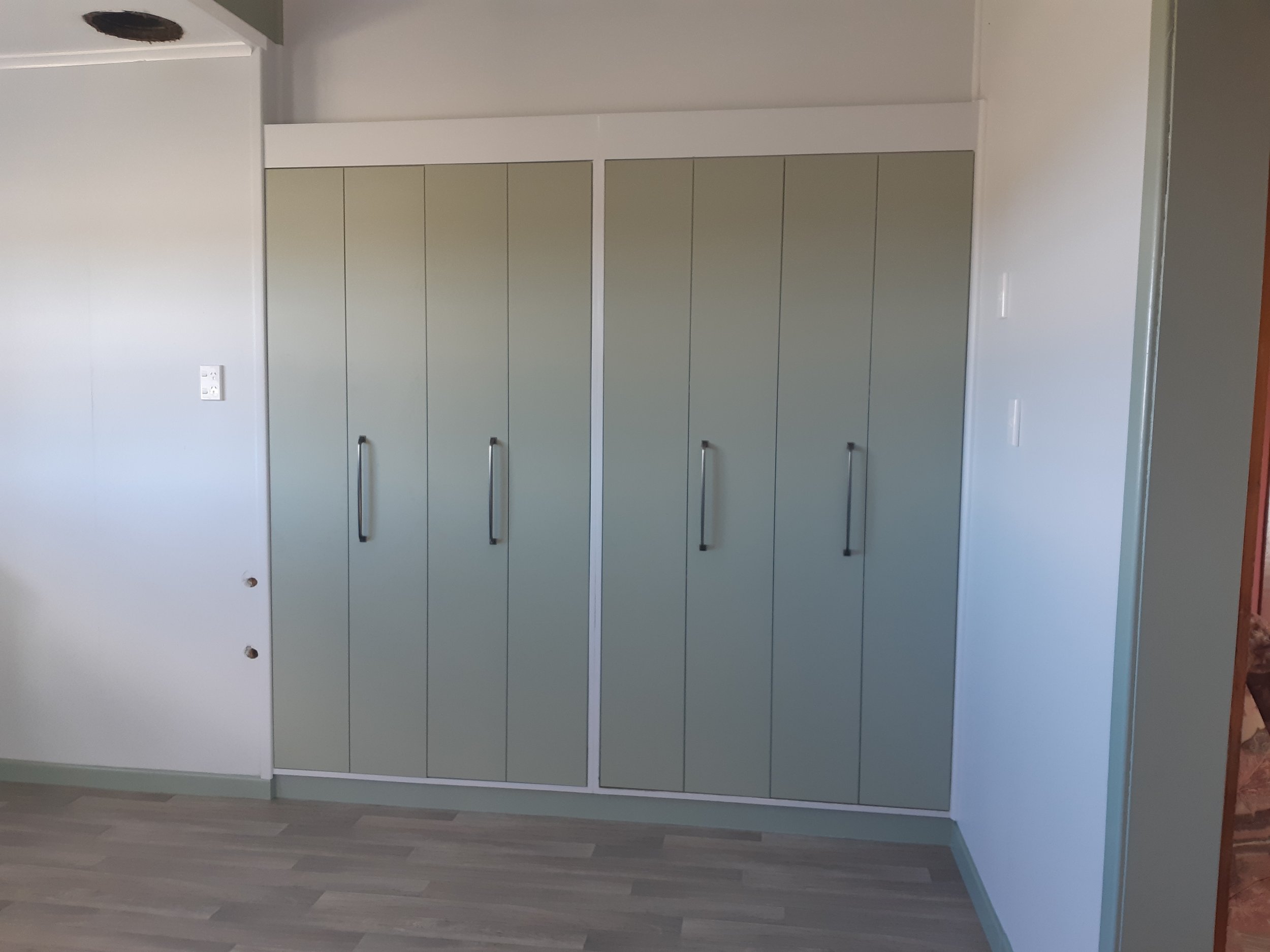 *Custom built doors to fit existing pantry and hotwater cupboard
*Colour-Laminex Bayleaf Naturale 
*Benchtop-Prime Piccolo Terrazzo Texture
*Handles-Archant Siena Brushed Anthracite