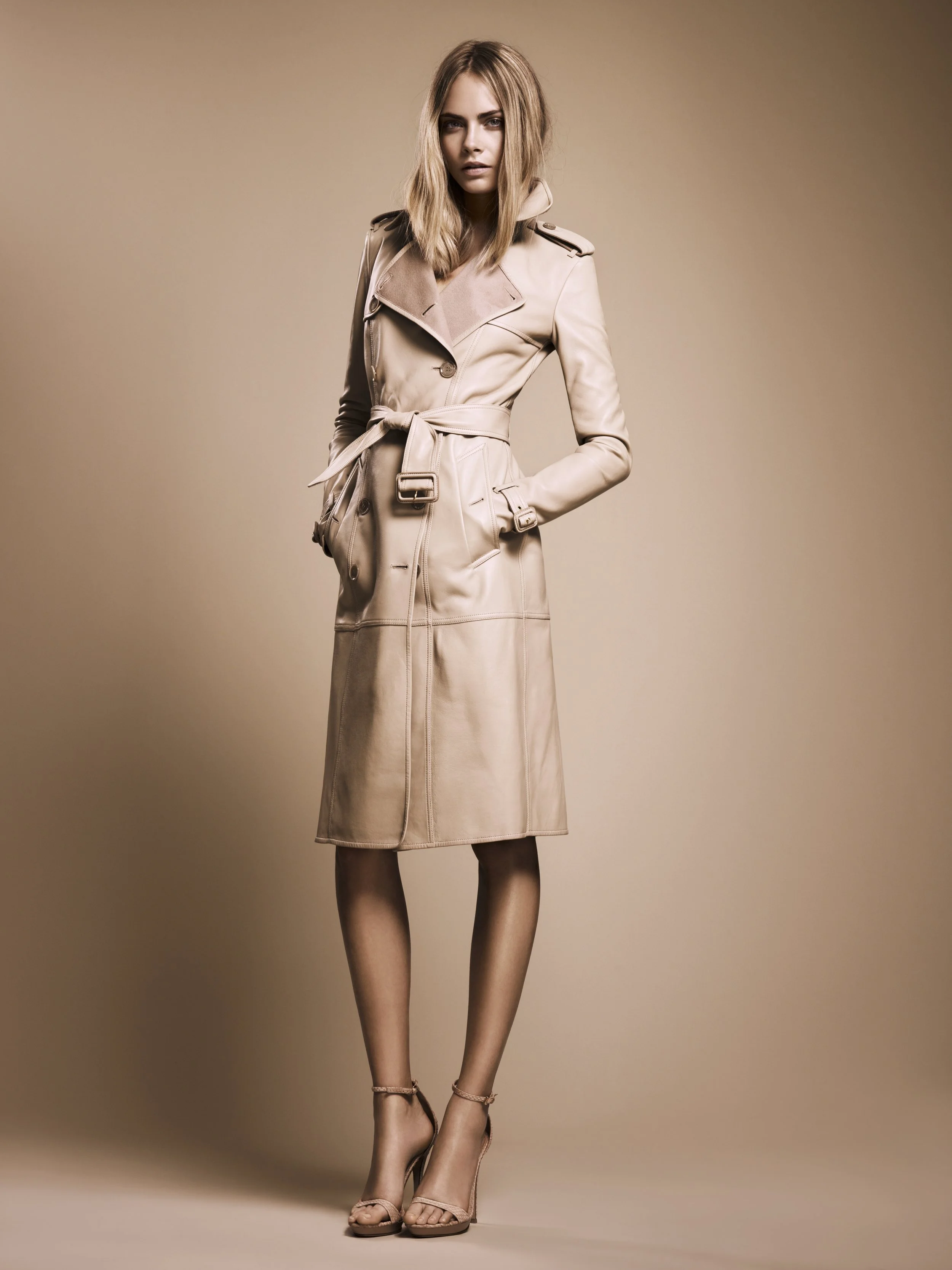Burberry Nude Ready to Wear-13.jpg