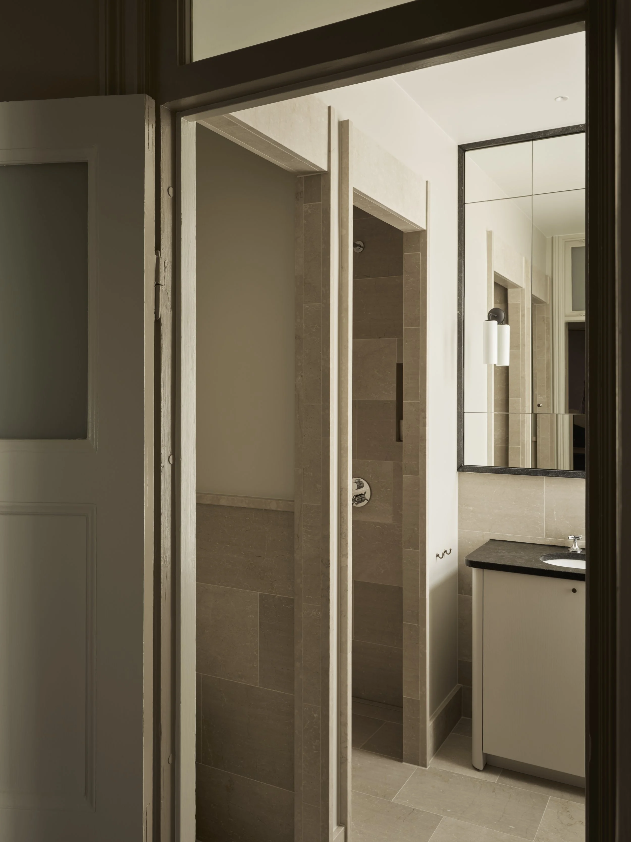 wtp-studios-beltstreet-bathroom-angle.jpg