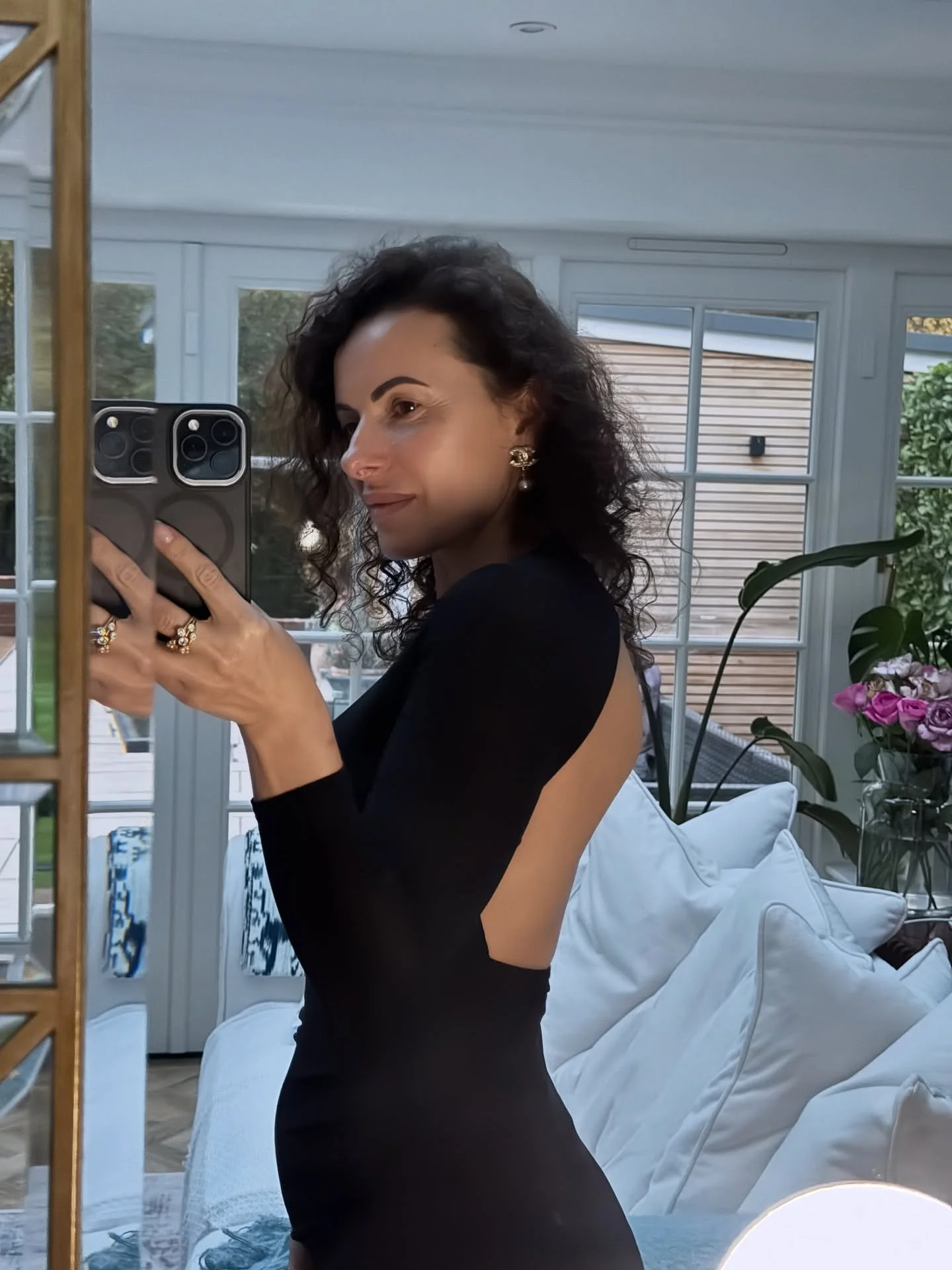 These are the slow days. 🍂
The in-between days where time softens
and life invites us to pause &mdash;
to taste the air, to hear the whisper of falling leaves,
to feel the ground steady beneath our feet.

Samhain reminds us that every ending is fert