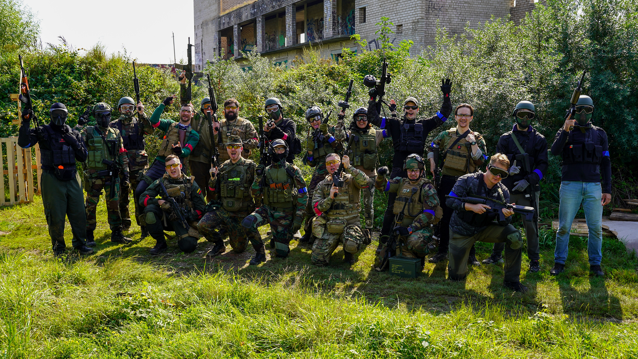 Airsoft šratasvydžio žaidimų organizavimas Vilniaus rajone, Stirnių poligone. Laisvalaikis efektyviai bernvakariui, komandoms privatiems ir įmonėms