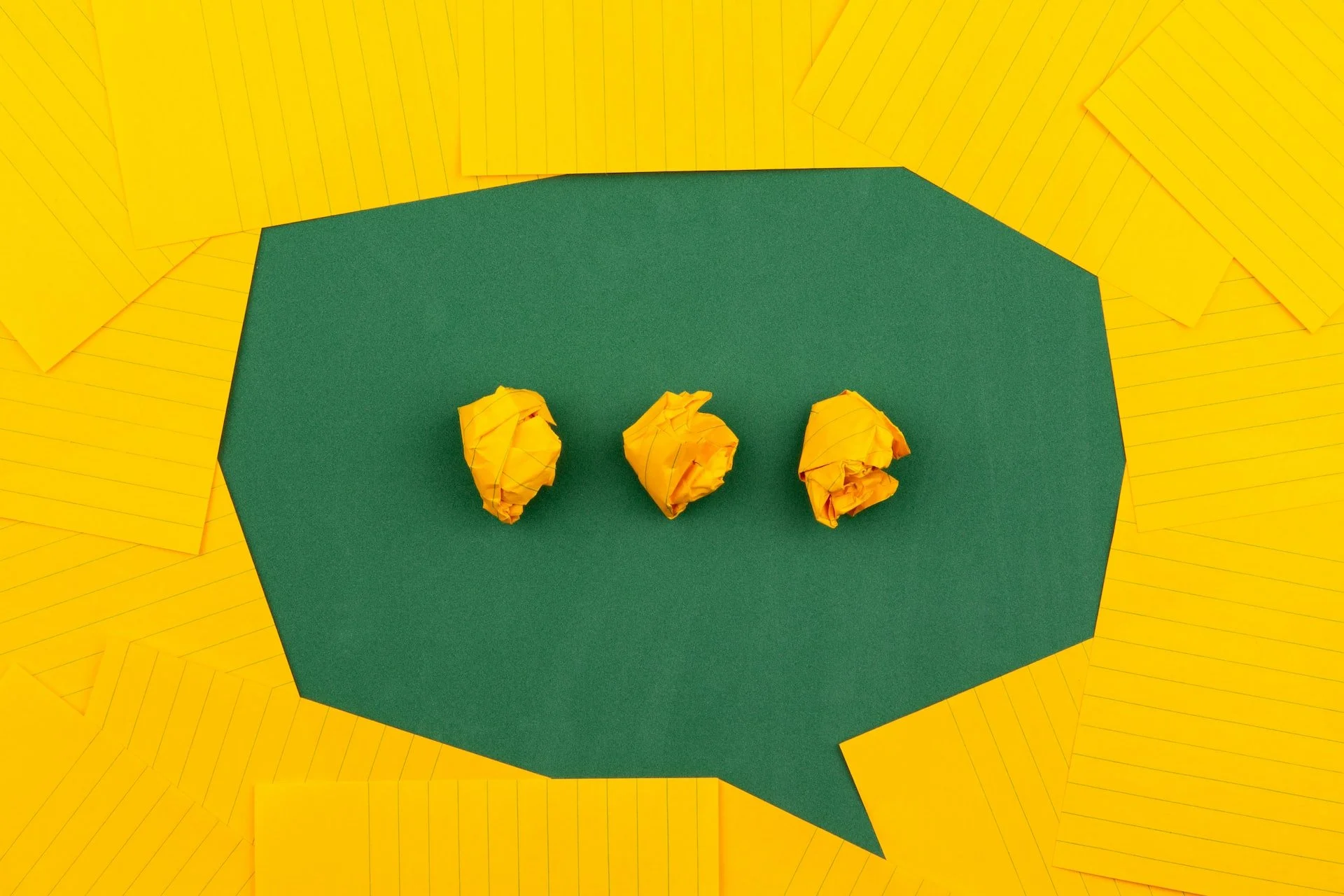 Dialoges box in green and yellow