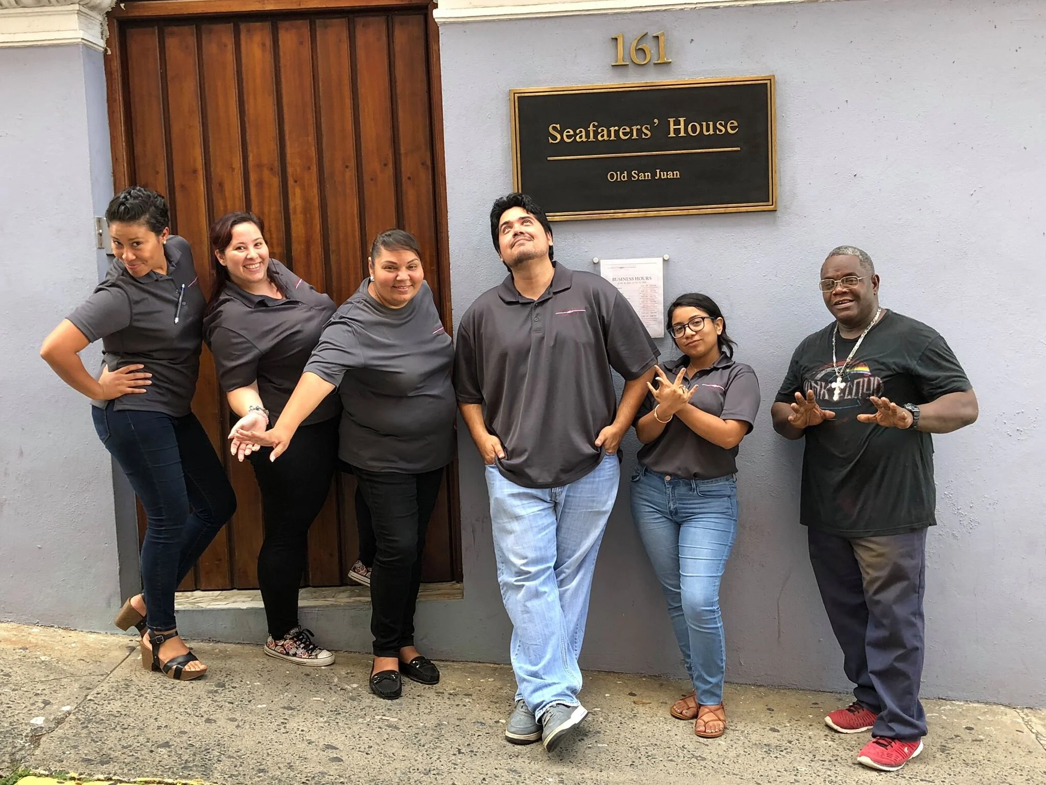 Who are the employees of Seafarers' House San Juan?