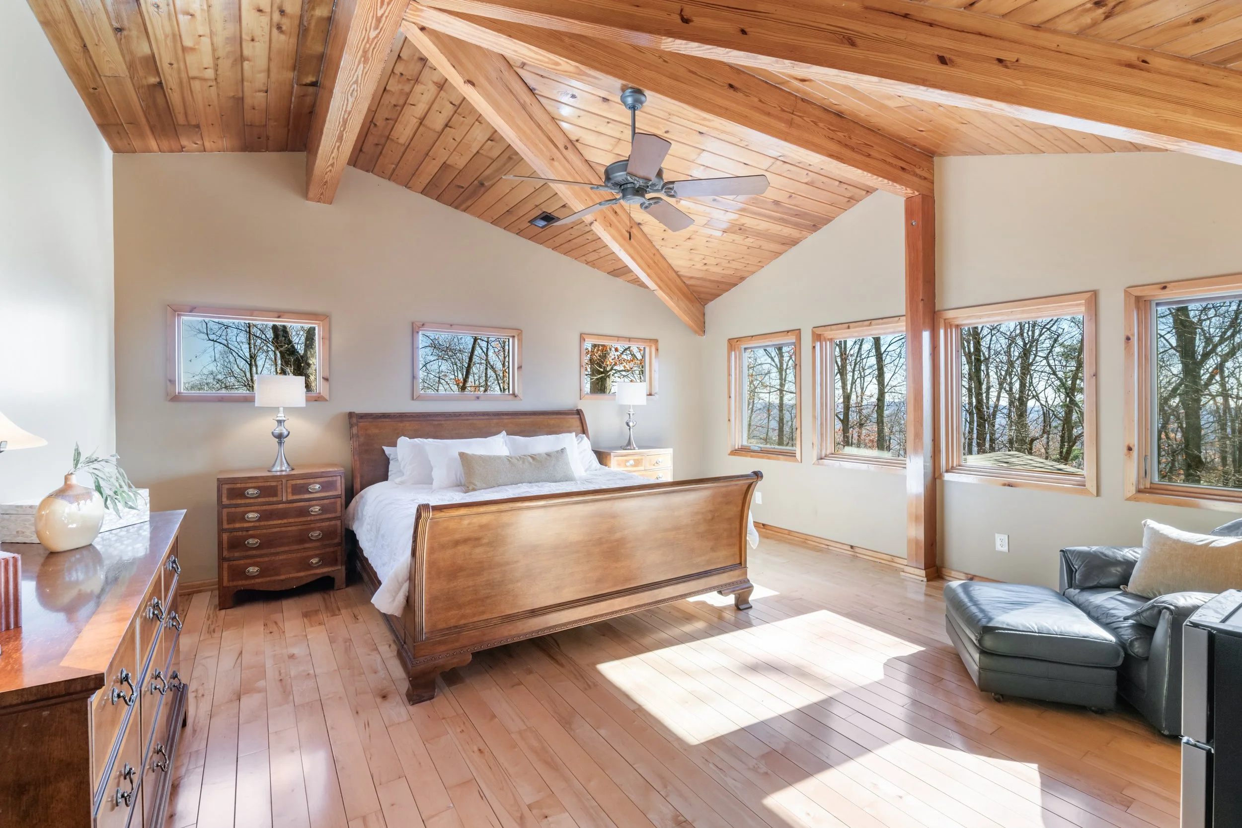 6966 Highlander - Top Level-1.jpg