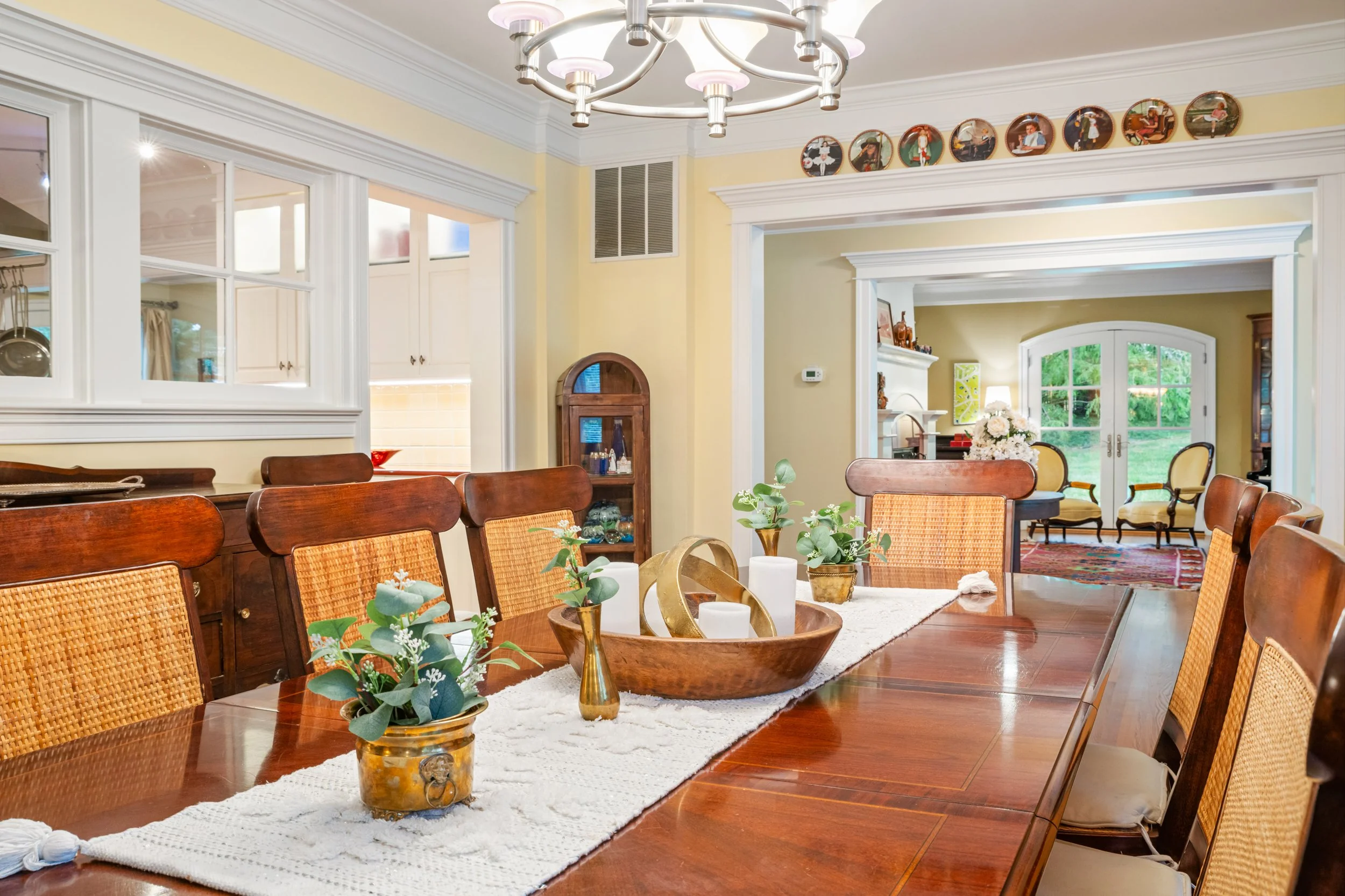 8830 Old Courthouse Road - Dining Room-6.jpg