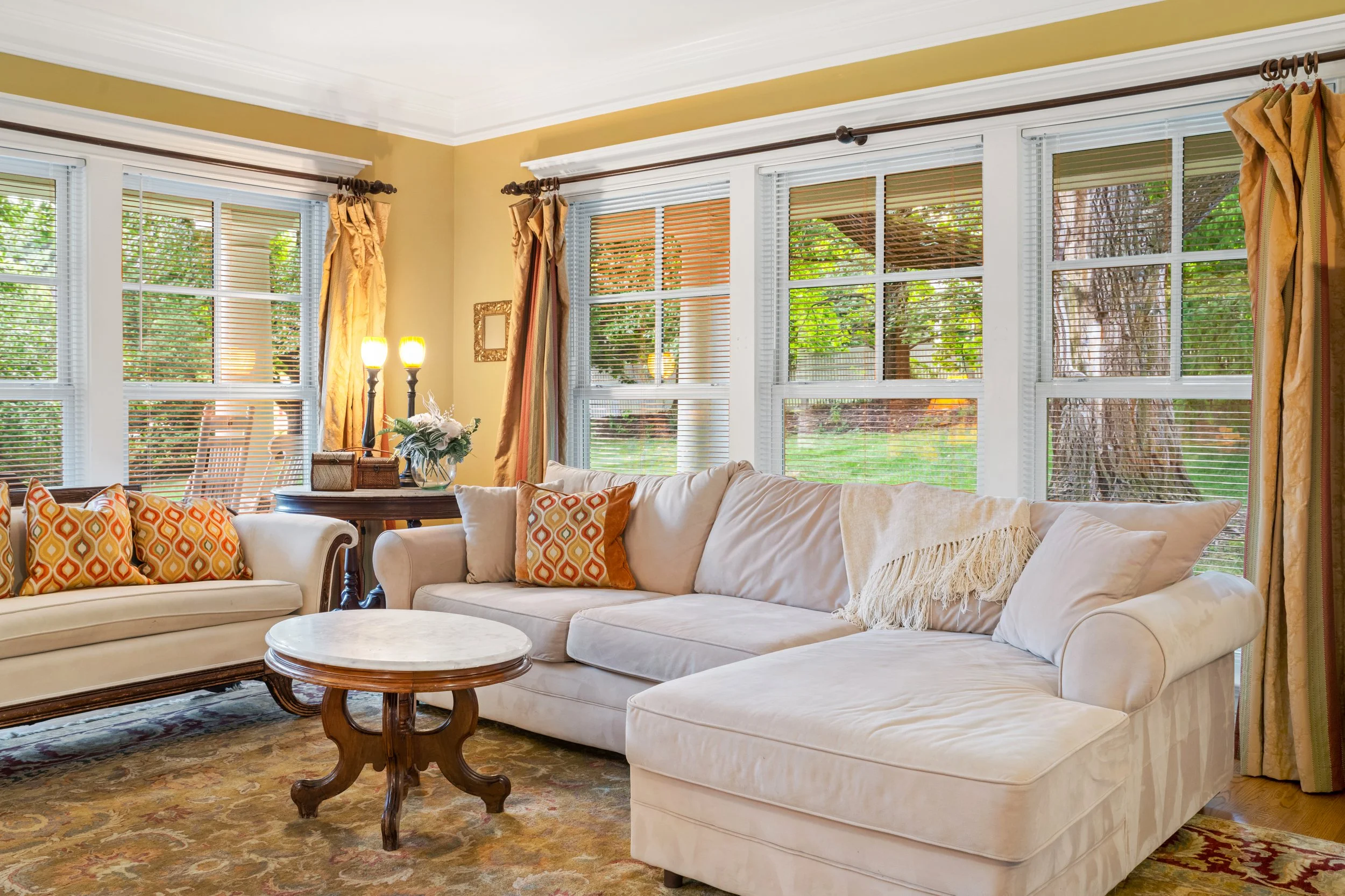 8830 Old Courthouse Road - Living Room-4.jpg