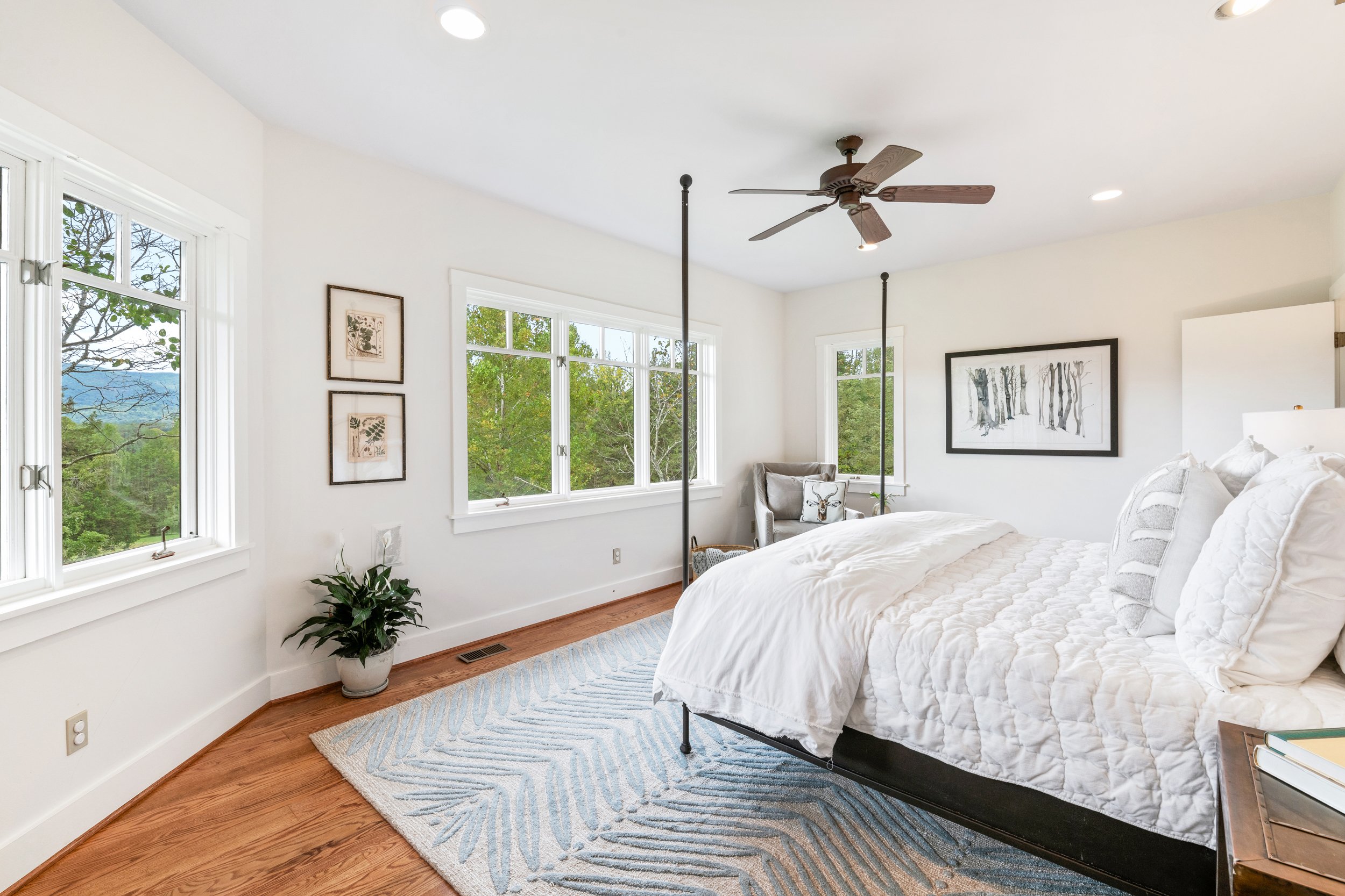 6585 Foxcliff Lane - Interiors 24.jpg