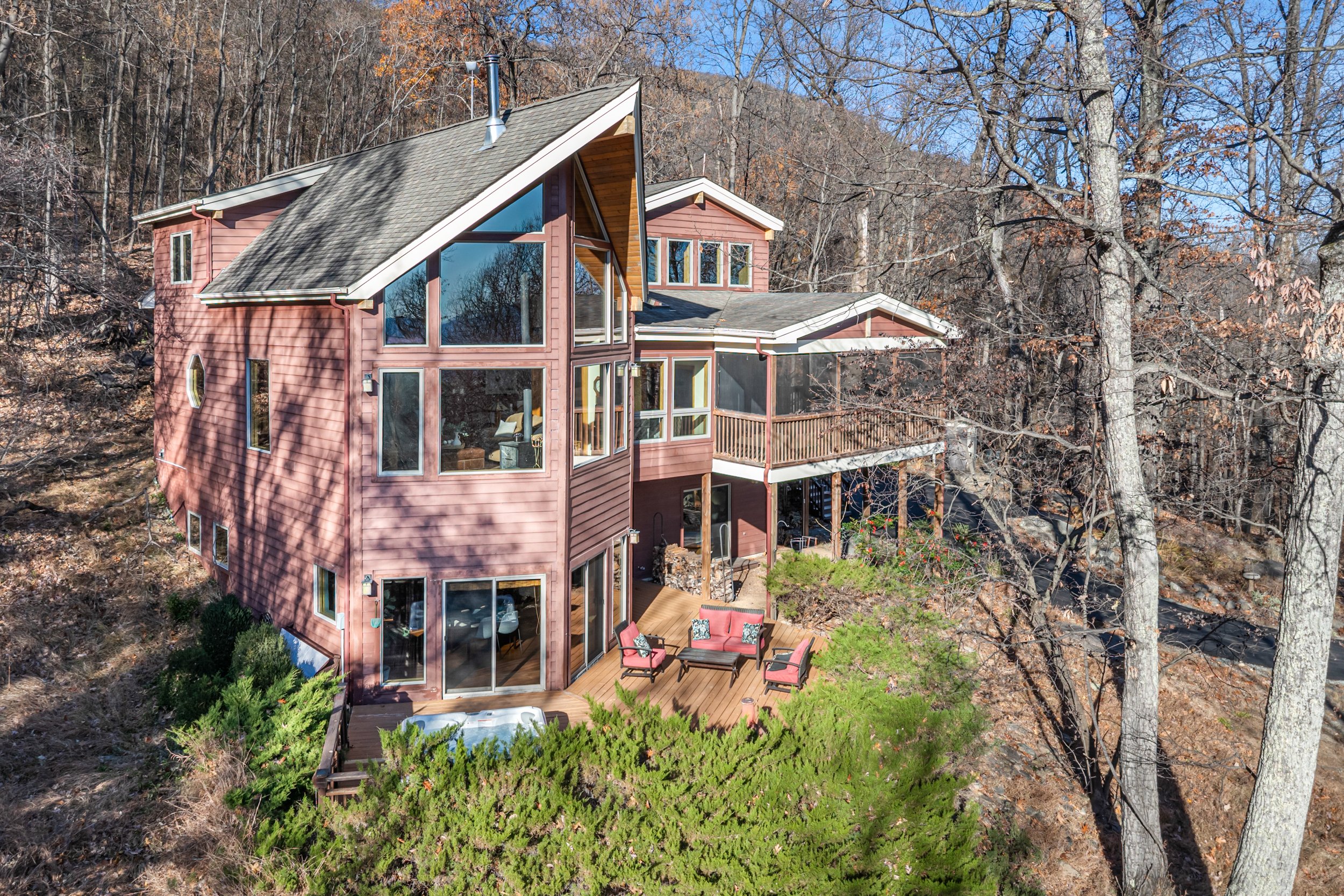 6966 Highlander - Exterior Home-3.jpg