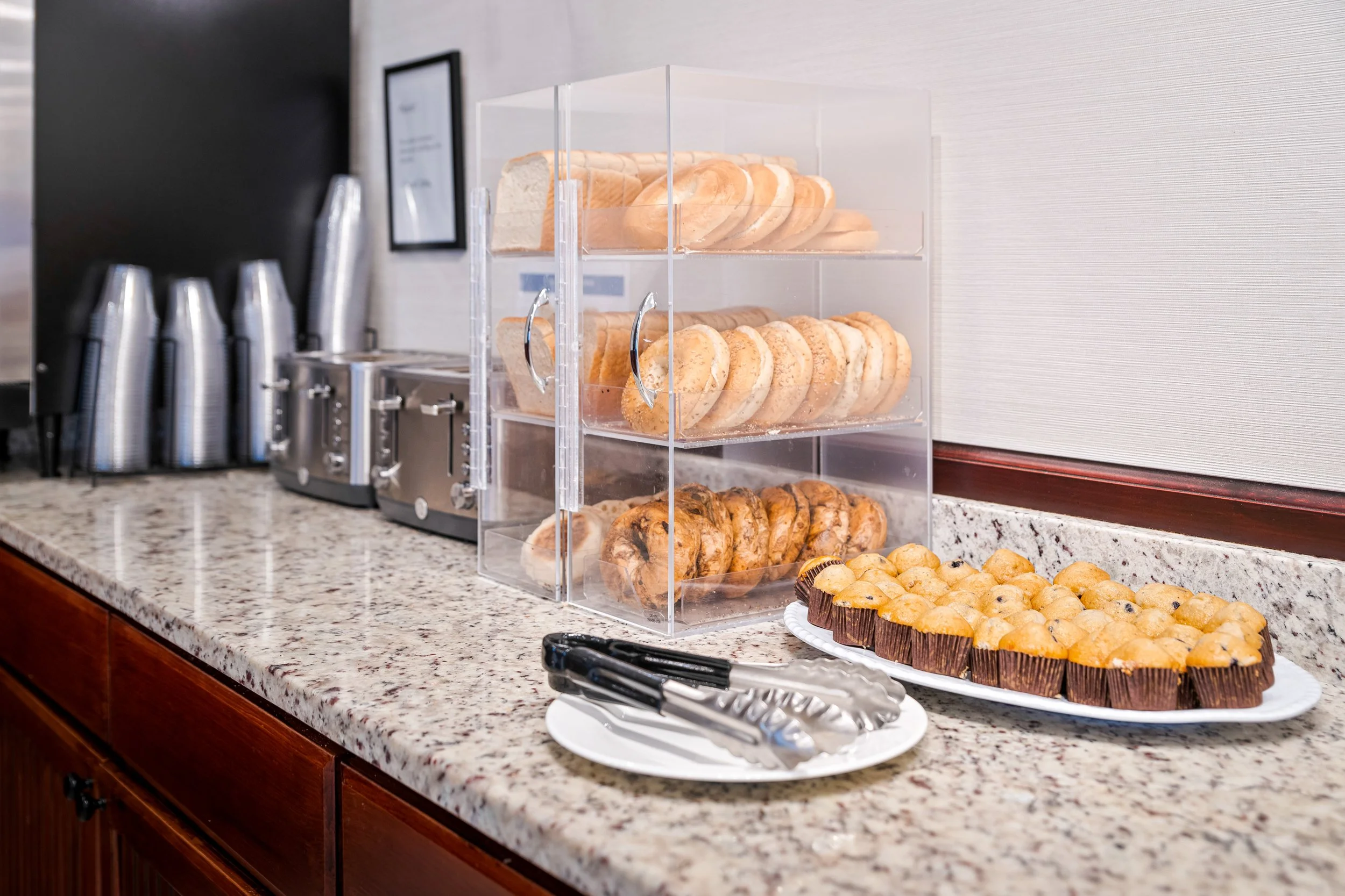 English Inn - Interiors-29.jpg