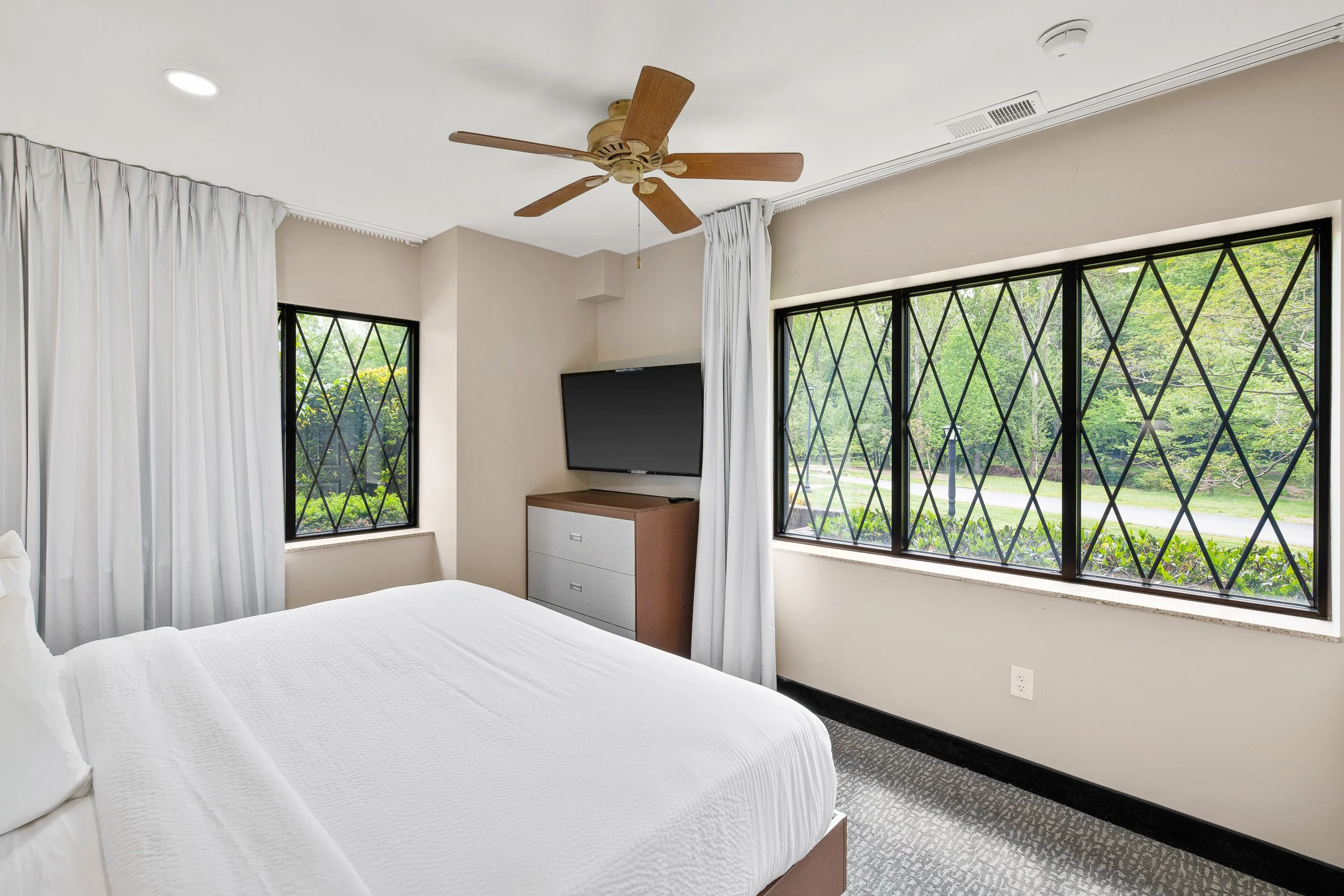 English Inn - M3-4.jpg