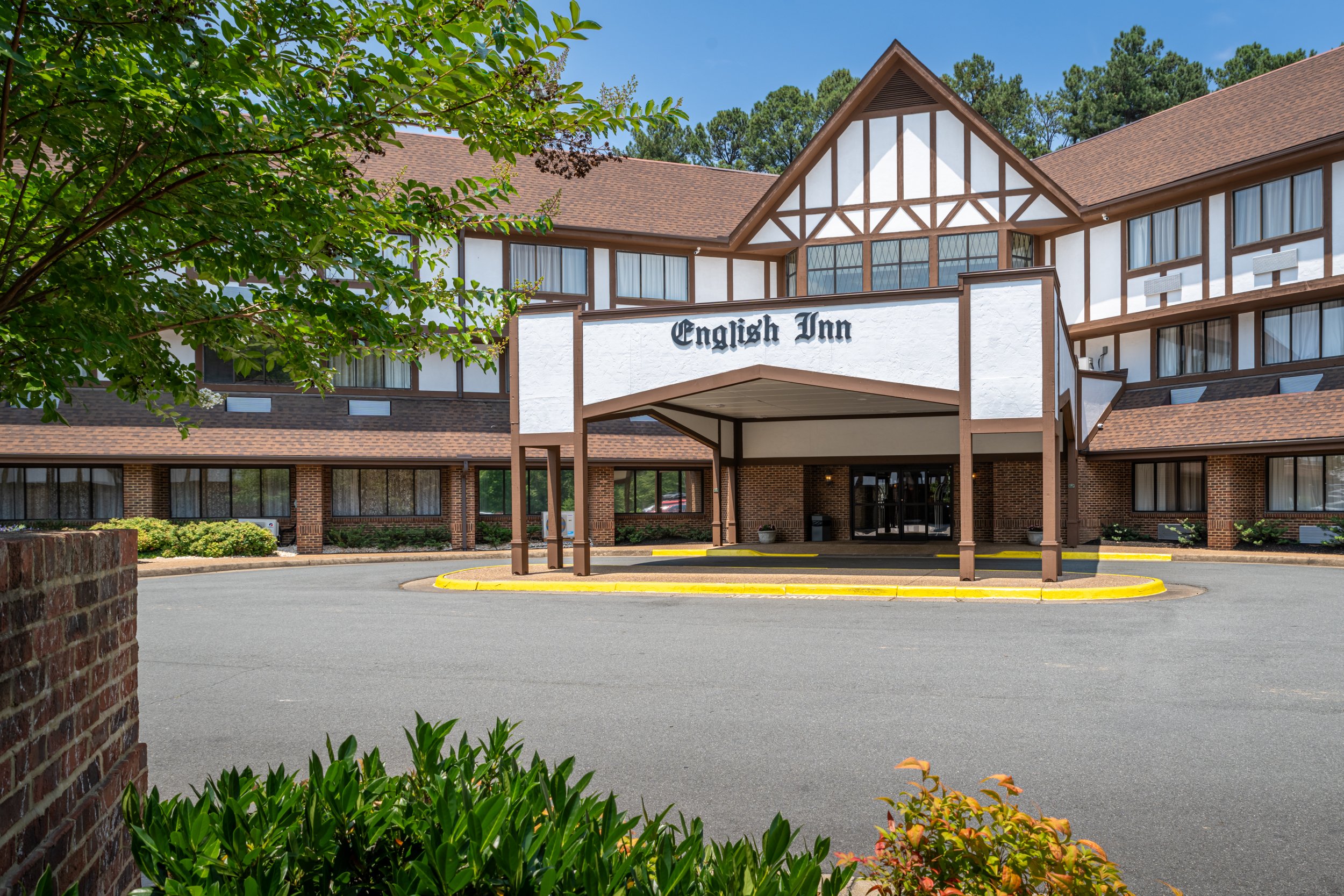 English Inn - Exteriors-2.jpg