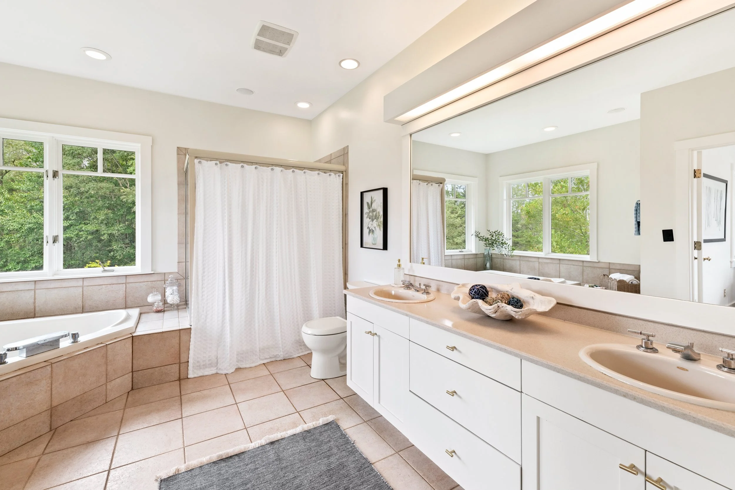 6585 Foxcliff Lane - Interiors 21.jpg