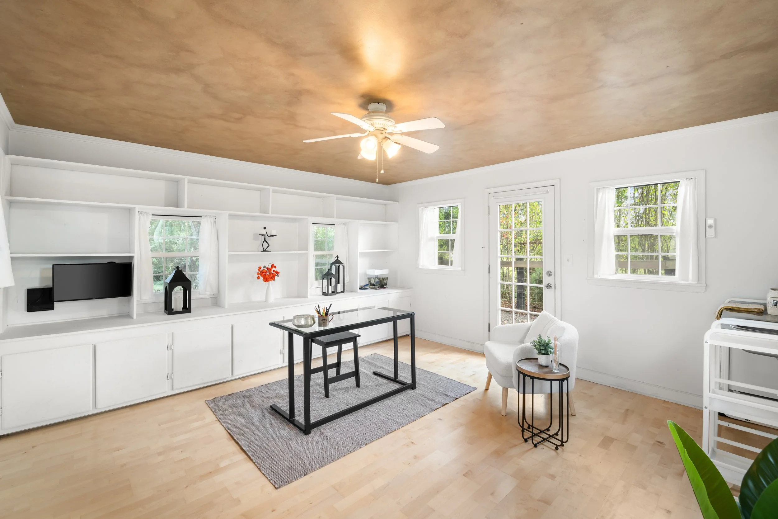 Office - Interiors-1.jpg