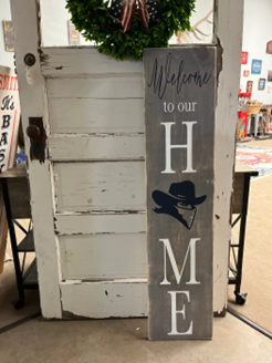 Hammer & Stain Fundraiser: Get your place ready for Homecoming!