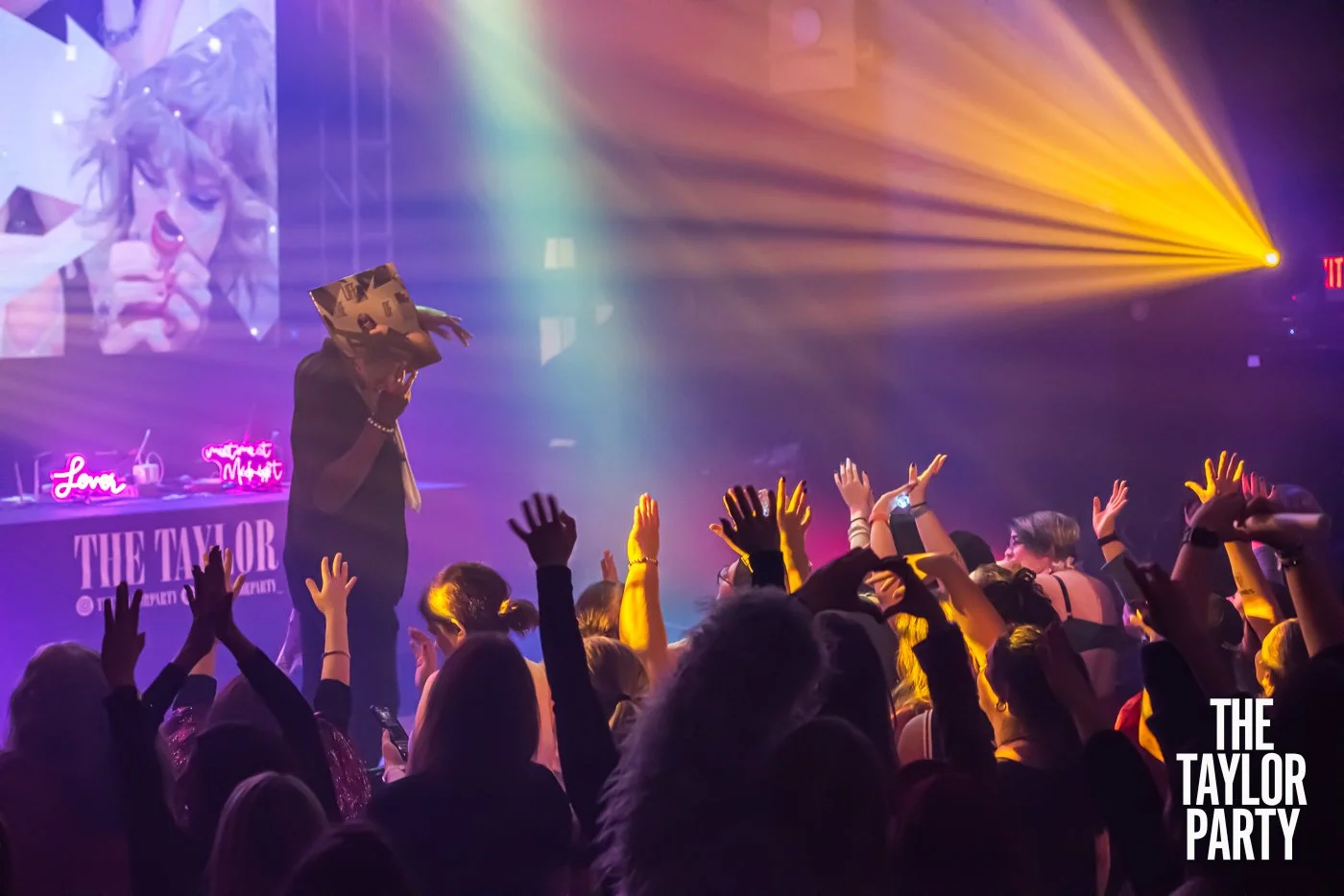 taylor-party-vogue-1-17-2026-4473.jpg