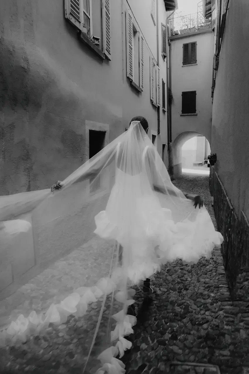 39.BW.webp