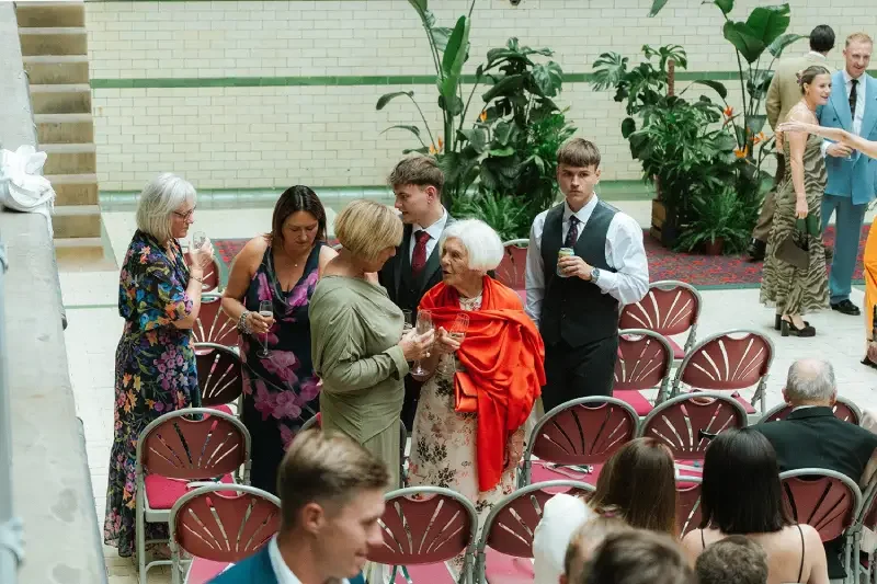 135CCV09909.webp