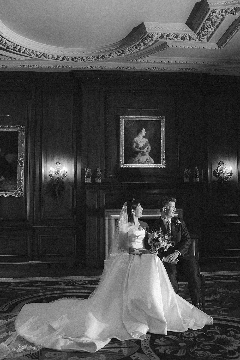 558CC105428.BW.jpg