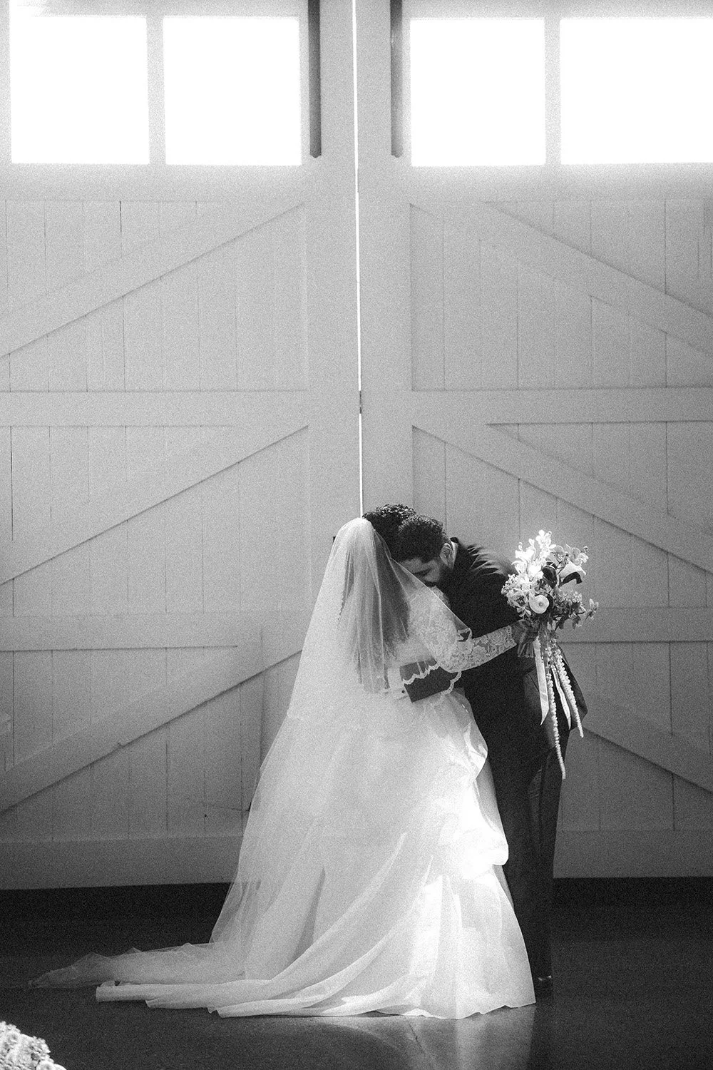 First Kiss for Danah Aamir's wedding at Trinity Buoy Wharf London