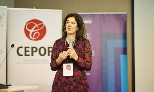 Spavanje sa jednim okom otvorenim