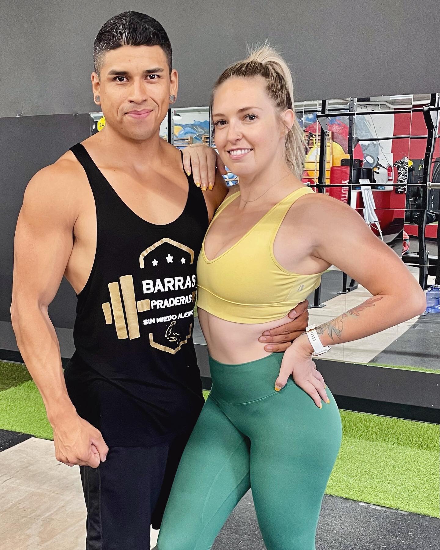 The faces behind The Pineapple Pump Project, Jairo and Paige. 
Our individual accounts are:
@jairo_lopezz.303 and @saltybitchfitness
&hellip;
#fitnessjourney #getfitstayfit #gettoknowus #fitnesscoach #onlinefitnesscoaching #fitnesstrainer #arvadacolo