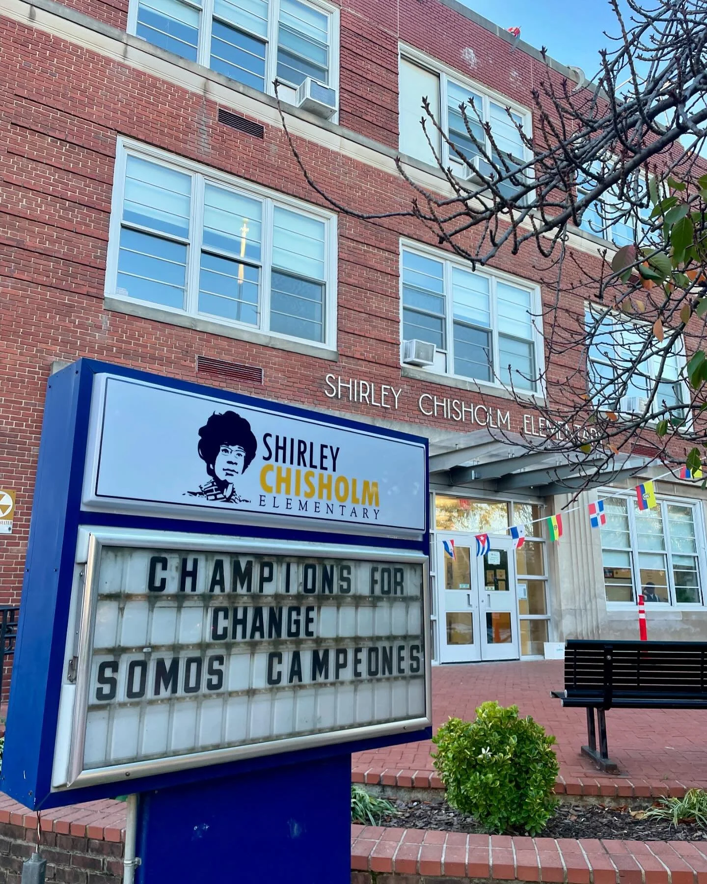 &iexcl;Buenos d&iacute;as desde Escuela Primaria de Shirley Chisholm!