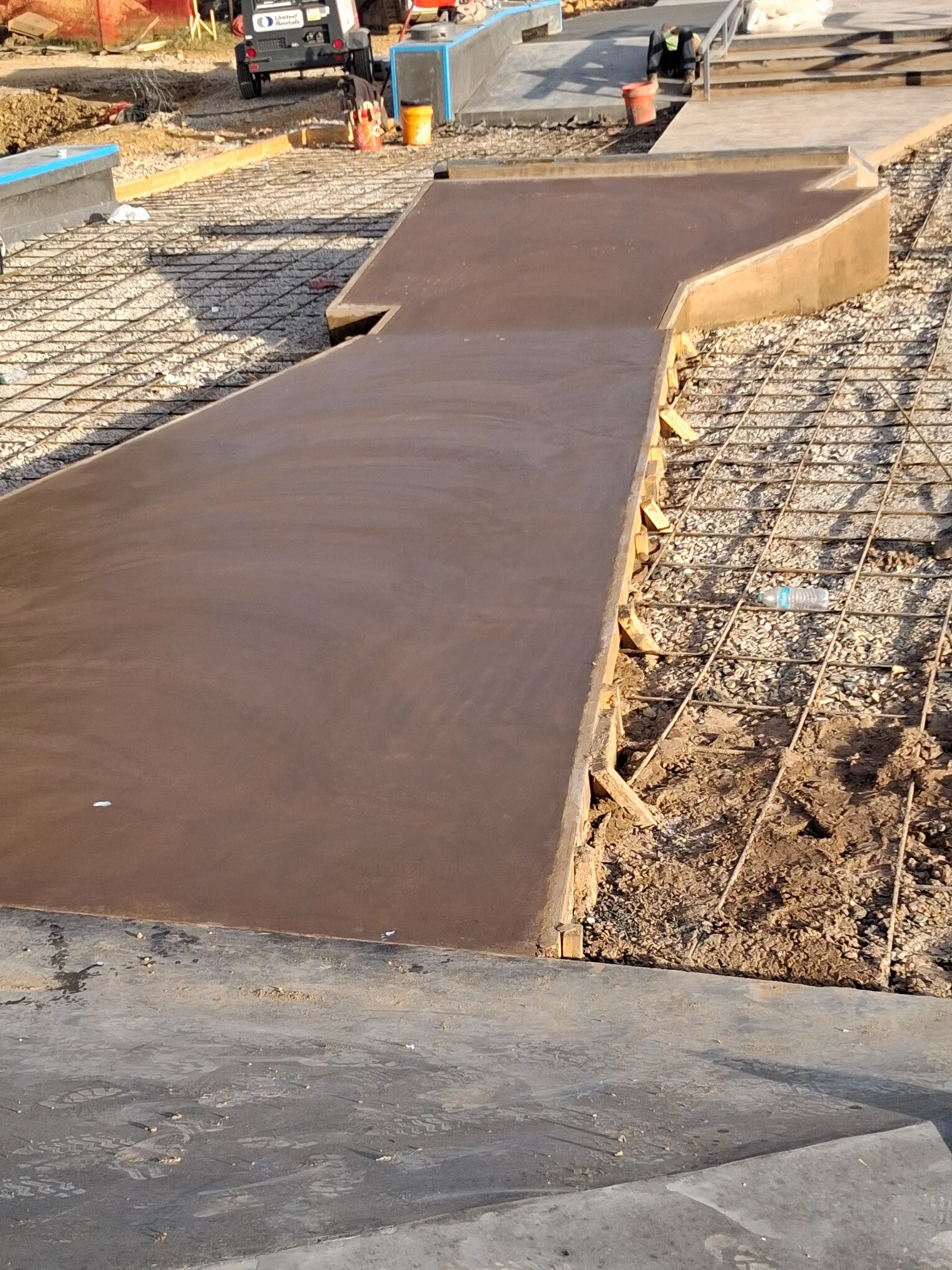 middle concrete brown color.jpg