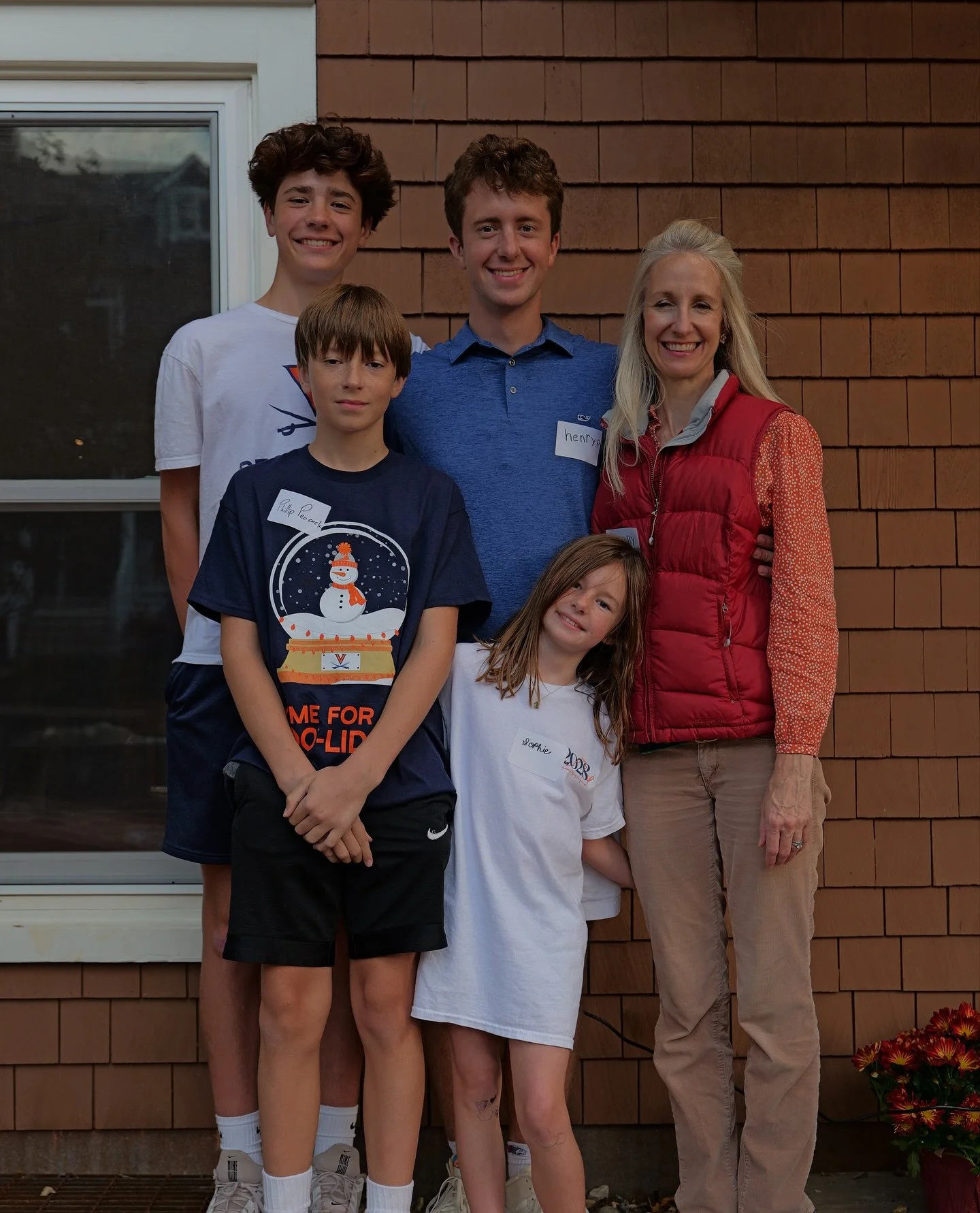 Family Weekend is coming up next weekend!! Whether you have family coming into town next weekend or not, stop by on Nov. 8th from 4-6pm to enjoy snacks and meet your friend’s families! 
RSVP with the link in our bio!