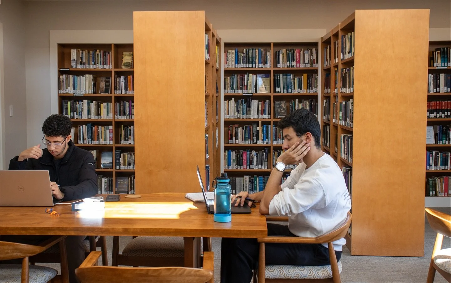 As fall turns to winter at 128 Chancellor, we&rsquo;re so thankful for all the quiet moments, the laughter, the baked goods, and everything in between this semester. We are praying for you as you study hard for exams before break! 🍂 

#uva #studuva 