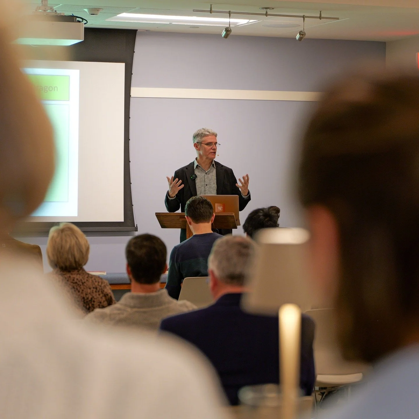 We were delighted to host a lecture on the book of Revelation and its relevance for us today with Paul Spilsbury, New Testament scholar and president of @regentcollege. Thank you to everyone who joined us!

🎙 Listen to the full lecture with the link