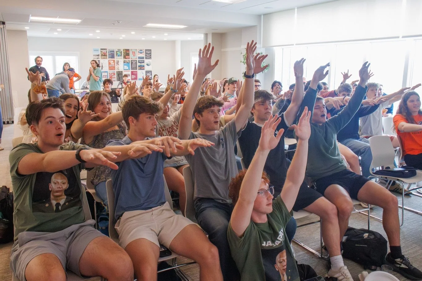 We 🧡 our Hoos! 🏀

#marchmadness #uva #gohoos #virginia