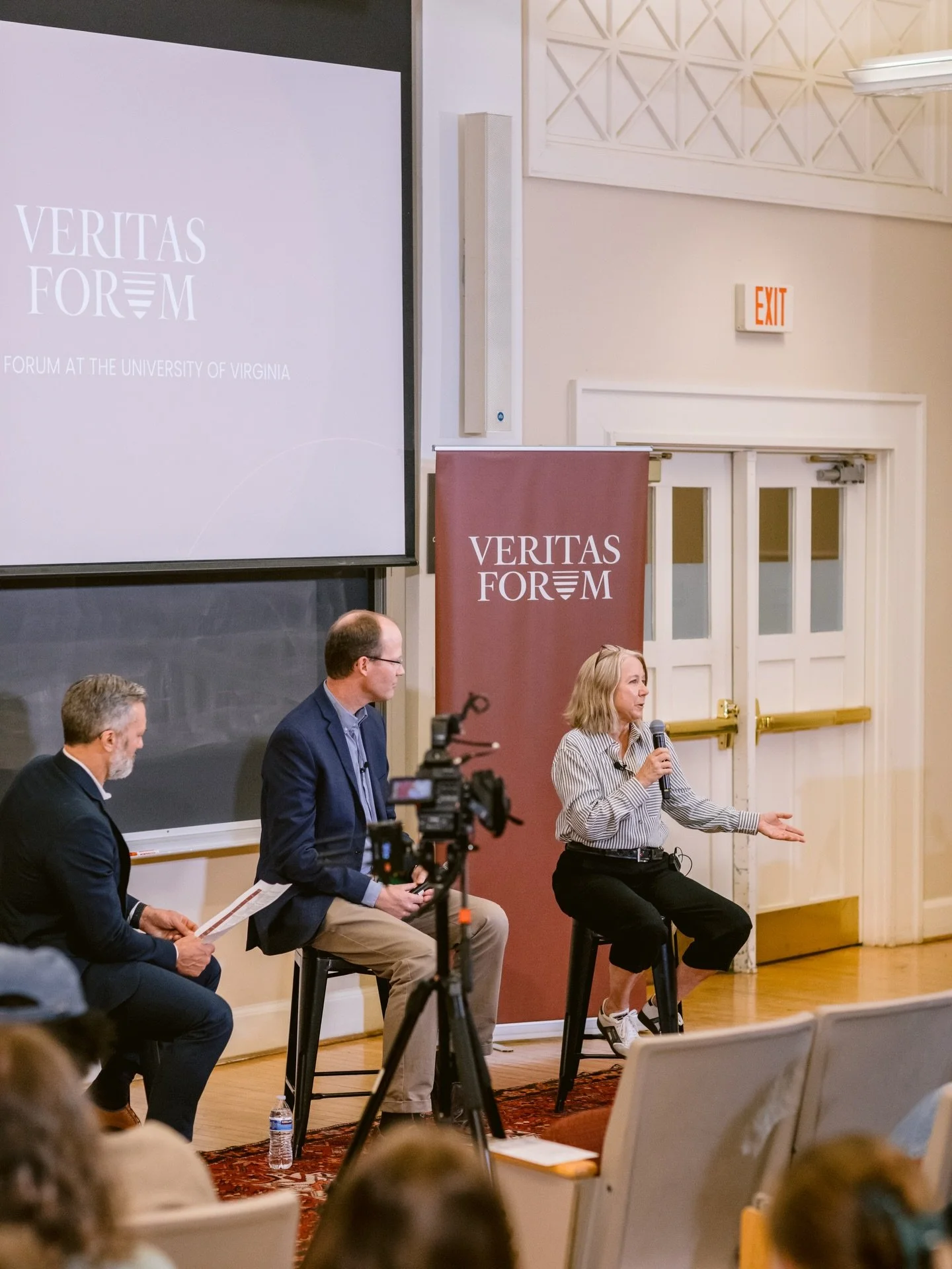 We were so honored to welcome @drmegjay and Dr. Warren Kinghorn for a @veritasforum on Grounds. They thoughtfully covered a wide range of topics surrounding anxiety and why many of us struggle with it. 

Thank you to our speakers, student leadership 