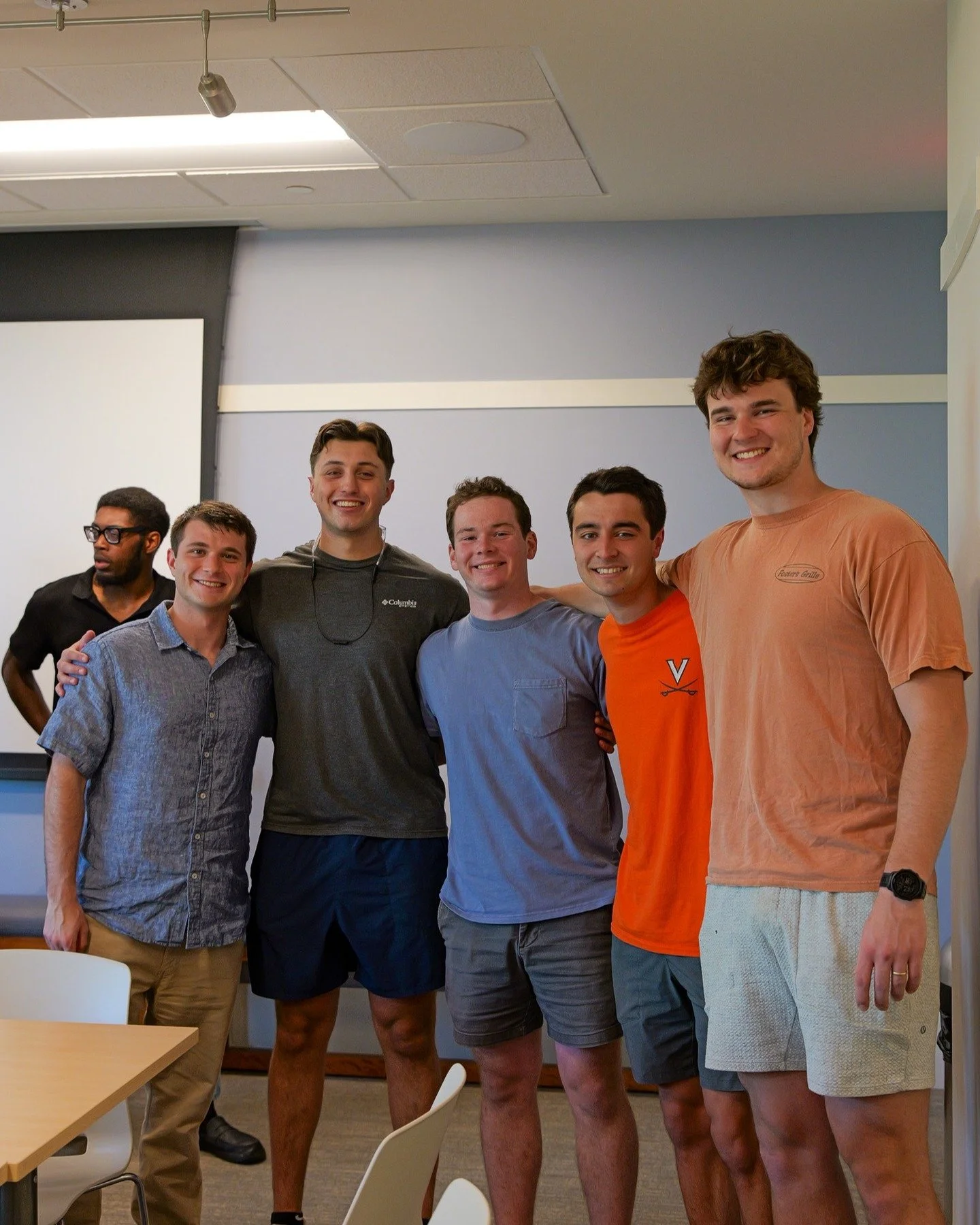 We can't believe it's been four years! 🥺💙

#studuva #uva #gohoos