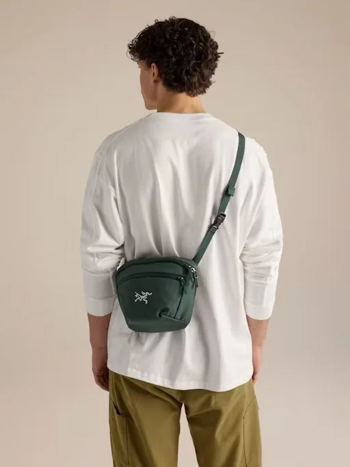 F26-X000008973-Mantis-2-Waist-Pack-Dark-Jade-Front-View 1.jpg