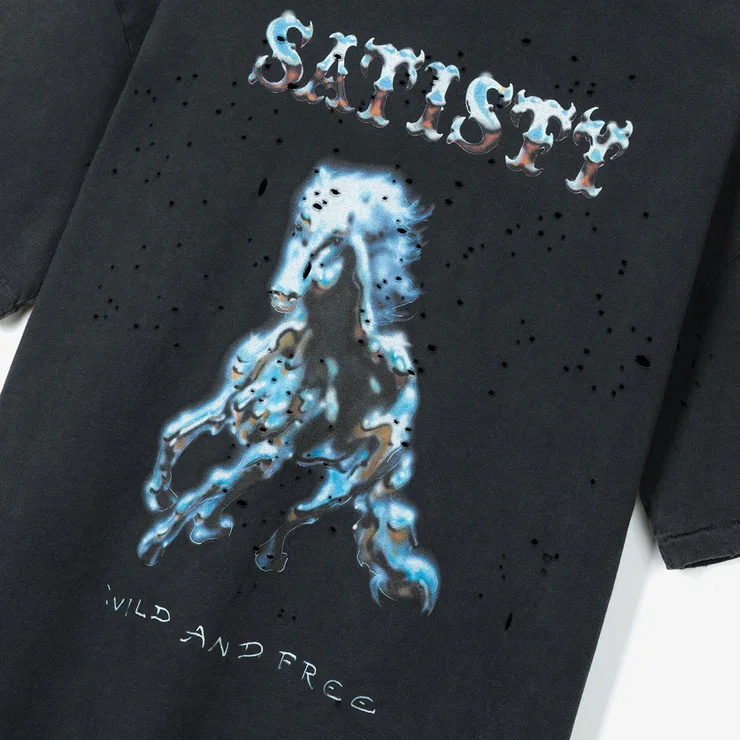 11006-00A16_mothtech-t-shirt_aged-black-horse_front-logo.webp