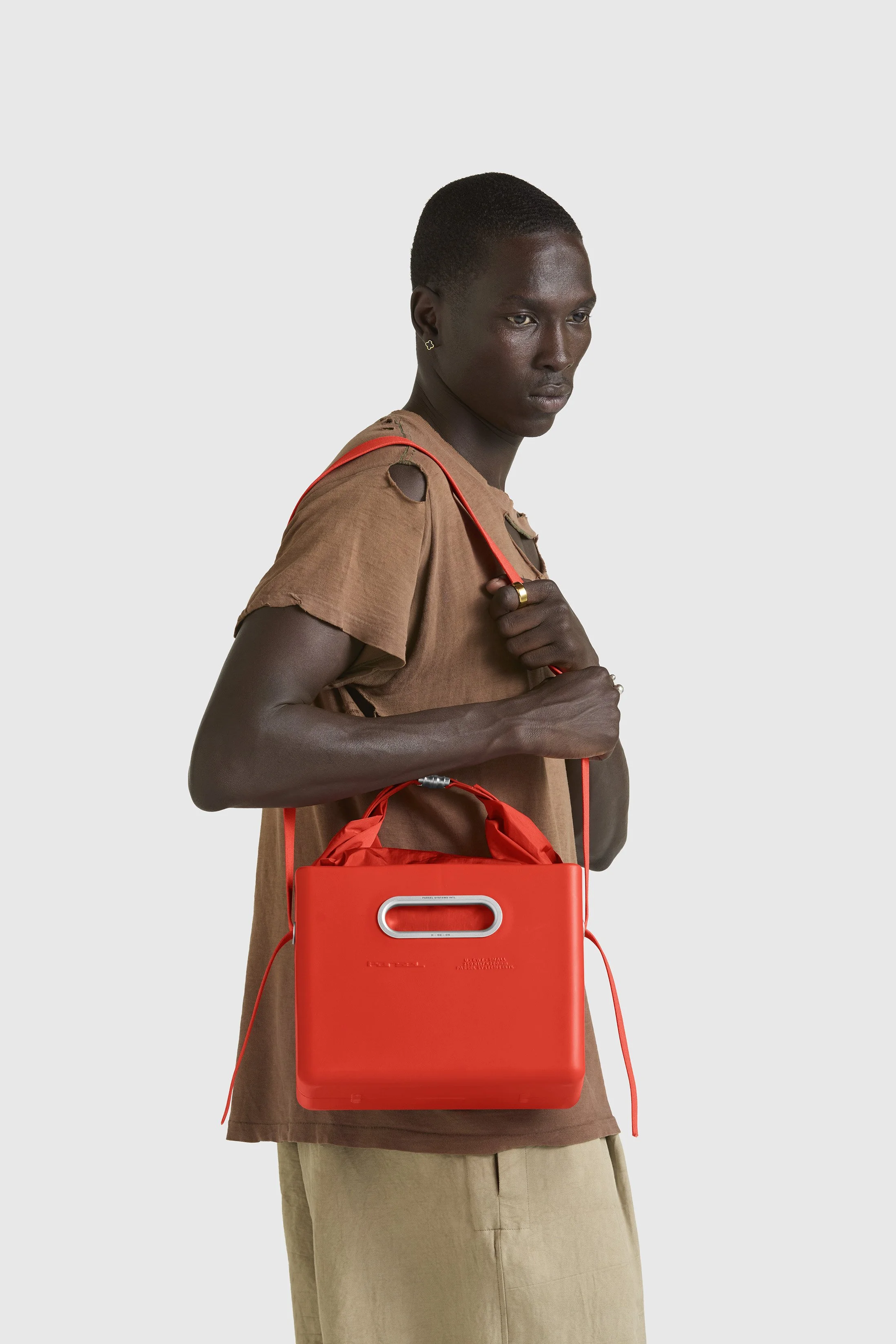 25039_small_priority_male_look1_0599_01_150dpi.jpg