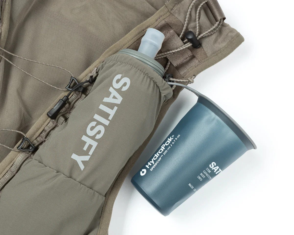 34017-DS_HydraPak-SpeedCup2-Pack_Dark-Slate_with-vest.webp
