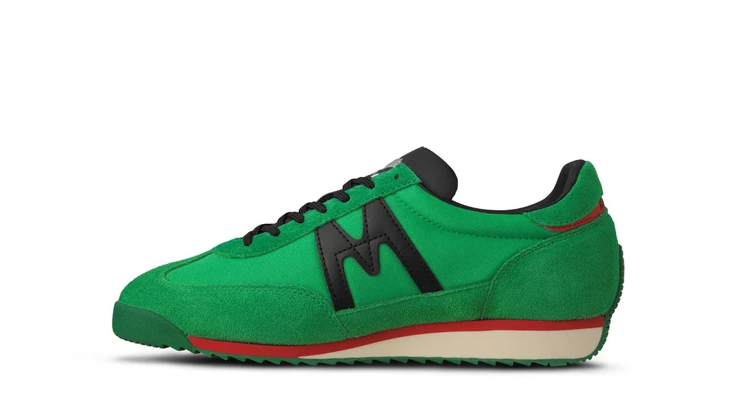 Karhu-Mestari-76-Green-Bee-Jet-Black-F805105-3_1070x.webp