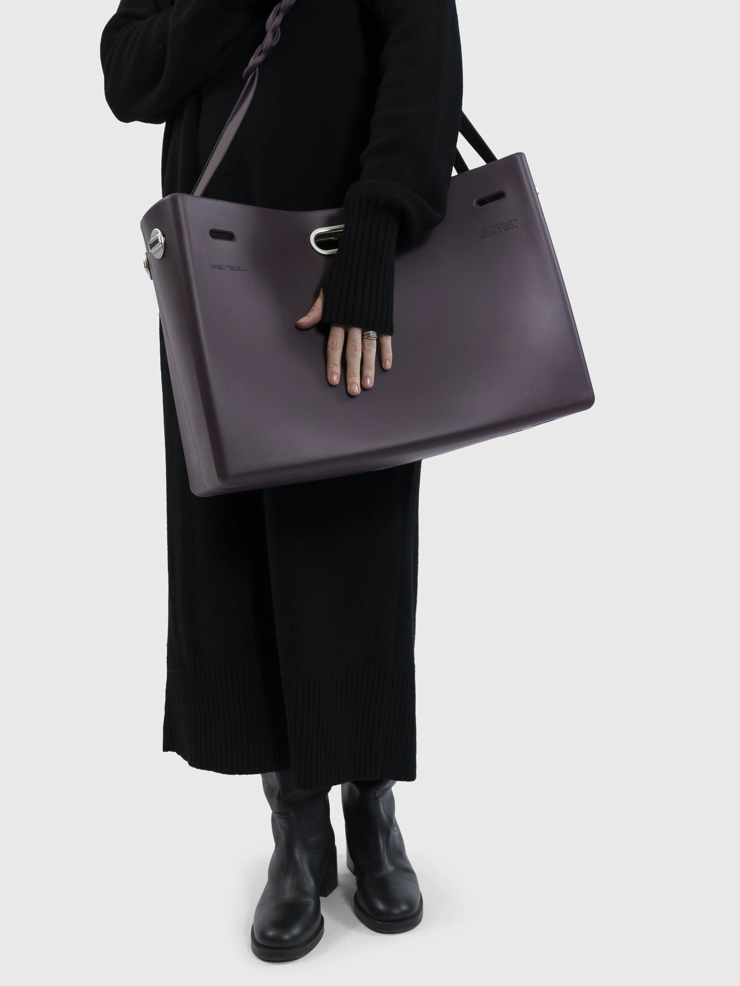 Parsel-On-Model-094.jpg