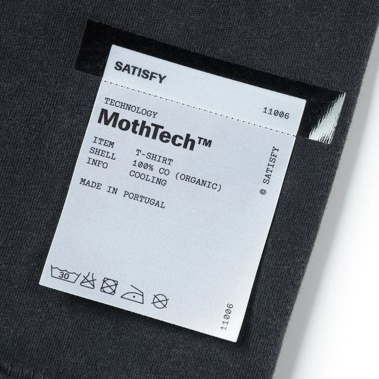 11006-00A16_mothtech-t-shirt_aged-black-horse_label.jpg