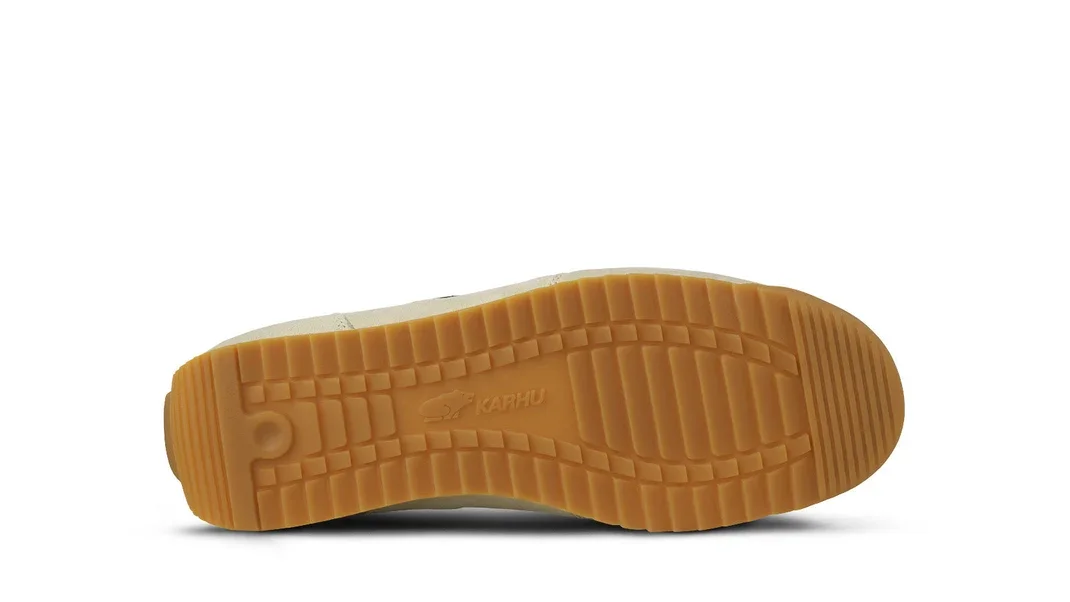 KARHU-Mestari-76-Gravel-Chocolate-Torte-F805109-6_1070x.webp