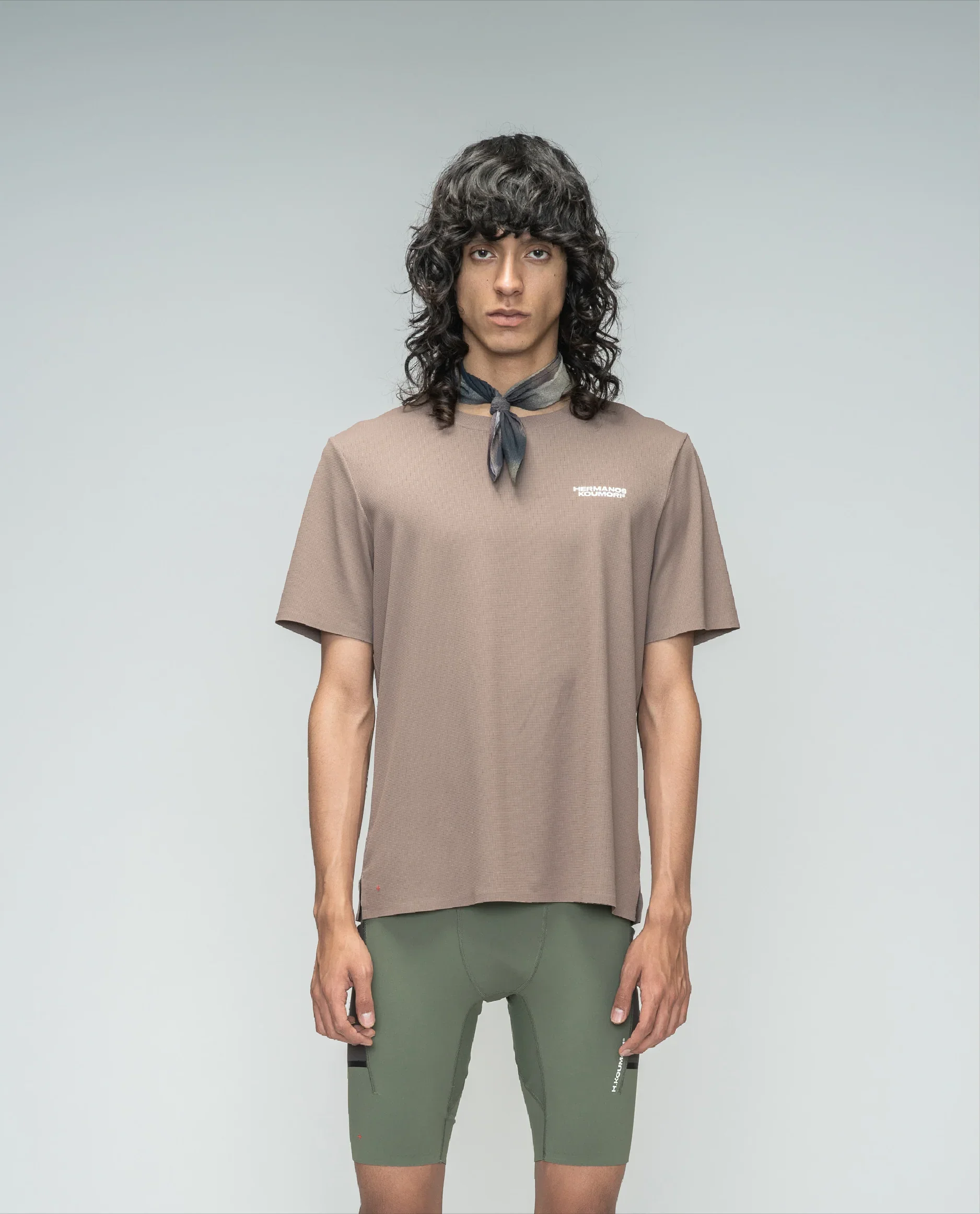 Training Tee in Deep Taupe