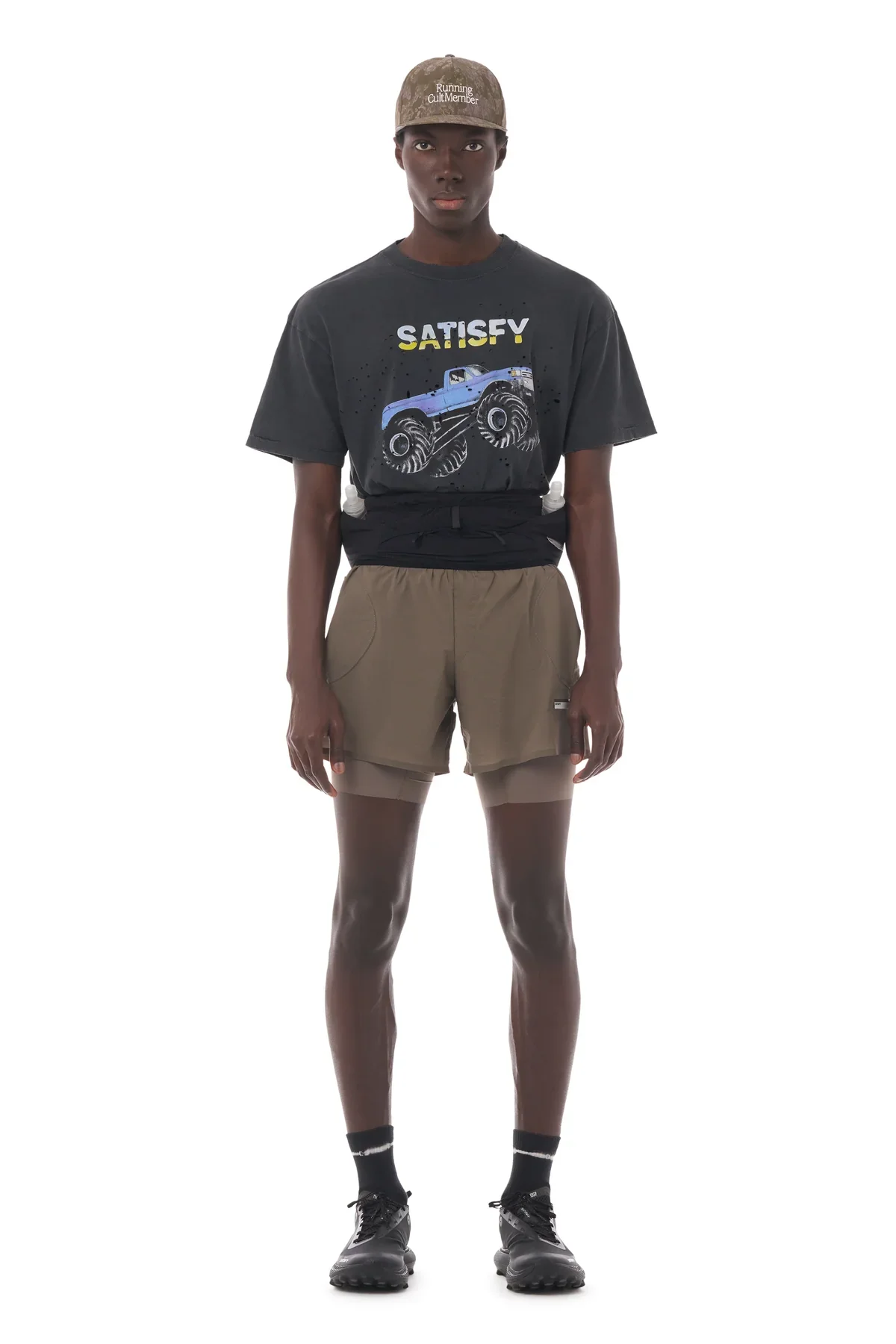 11006-00A21_MothTechT-Shirt_AgedBlack_1.webp
