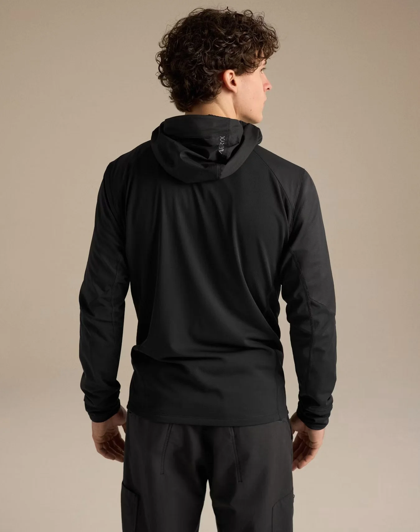 F26-X000010633-Delta-Hybrid-Hoody-Black-Back-View.jpg