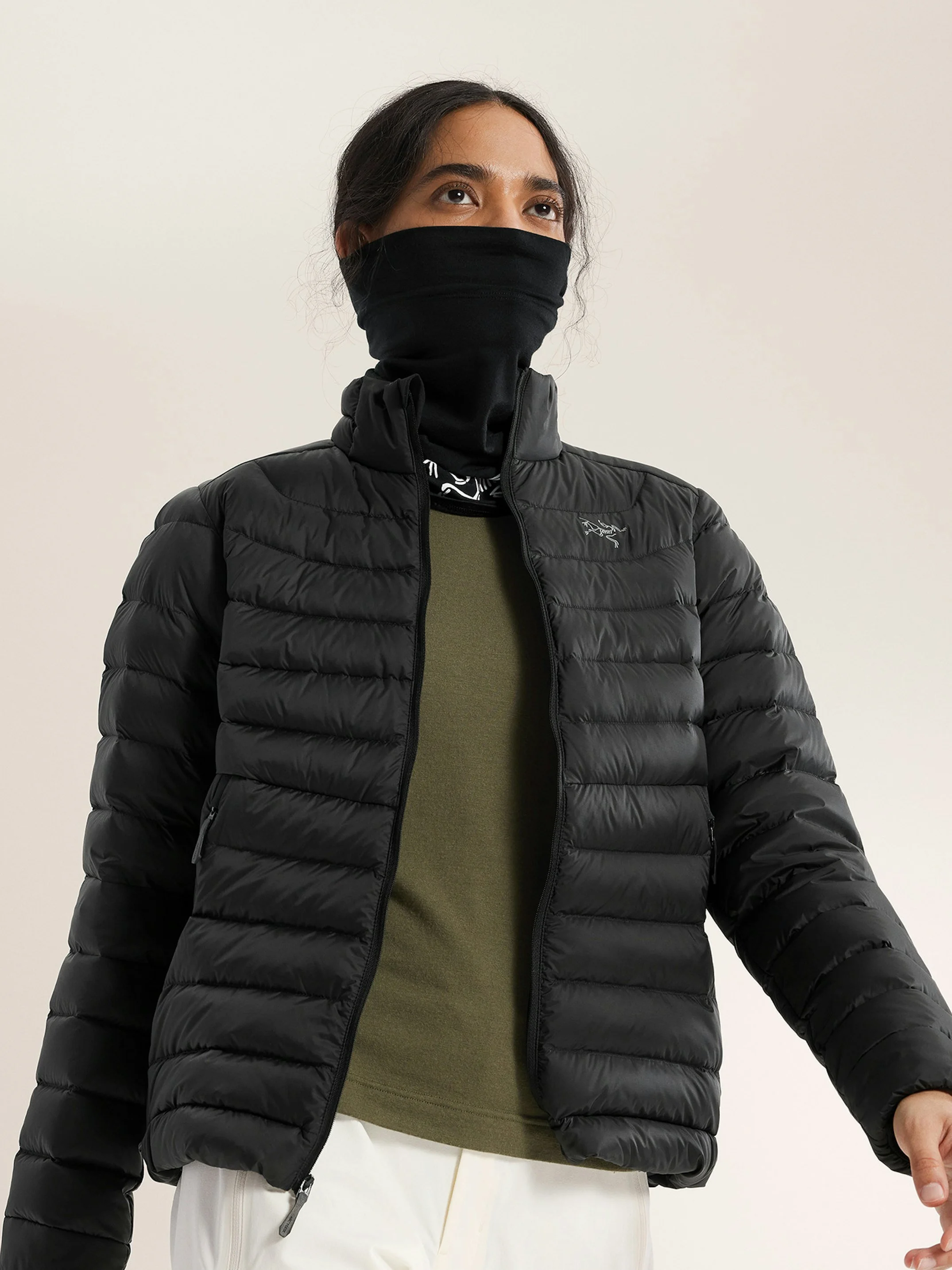 F25-X000009937-Satoro-Merino-Neck-Gaiter-Black-Arctic-Silk-Hover.jpg