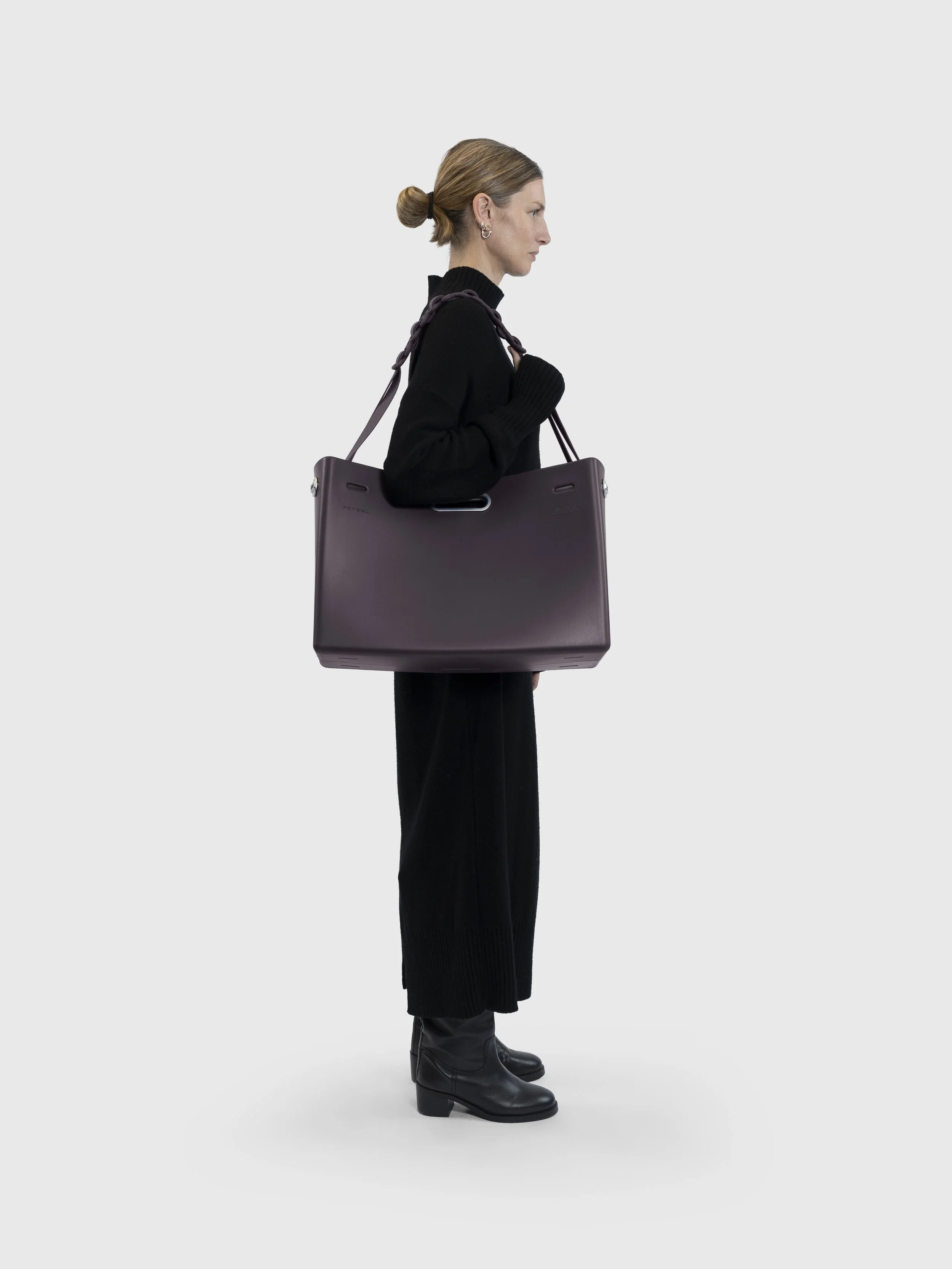 Parsel-On-Model-098.jpg