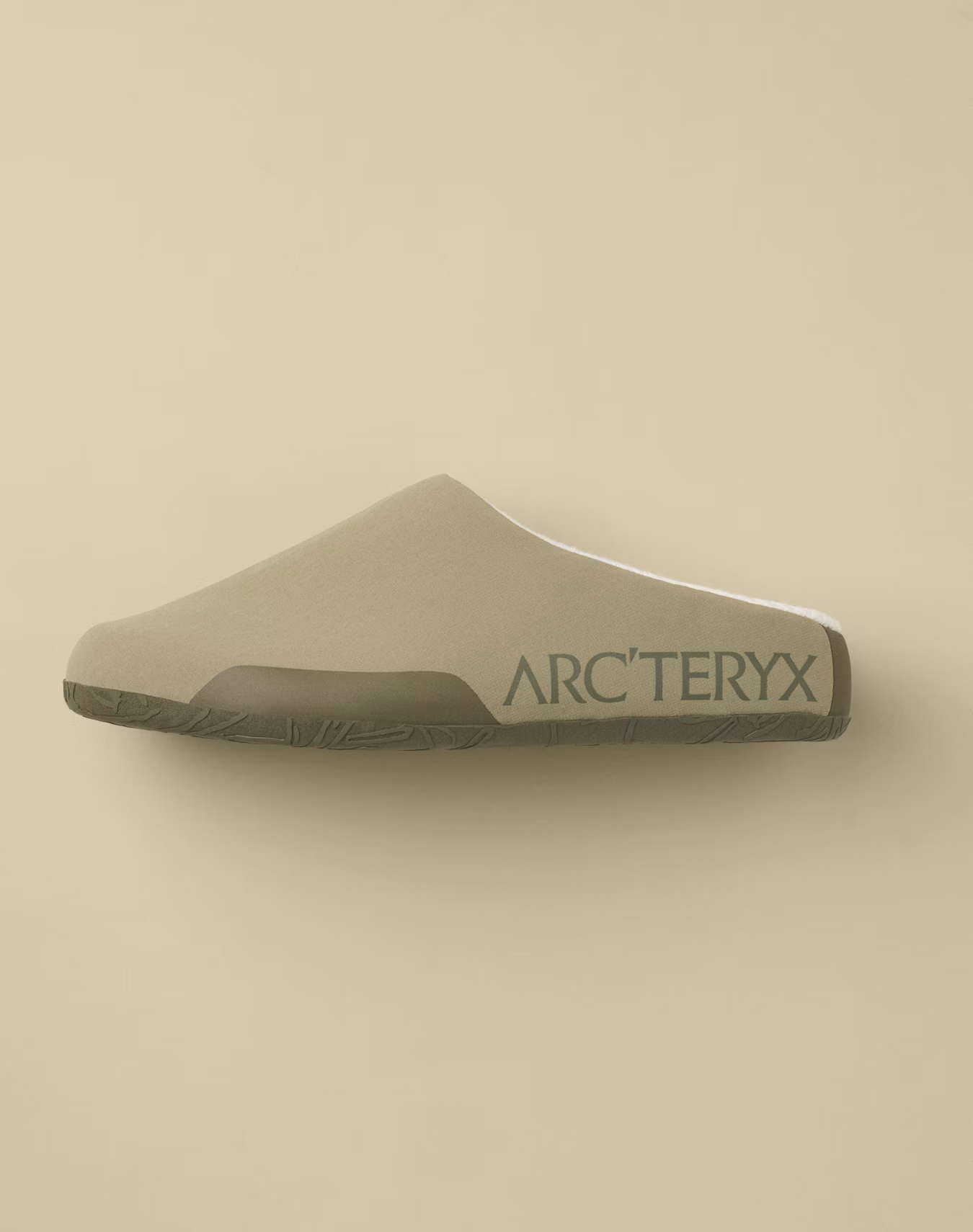 F26-X000010507-Postour-Boot-Tatsu-Black-Slip-Profile.png