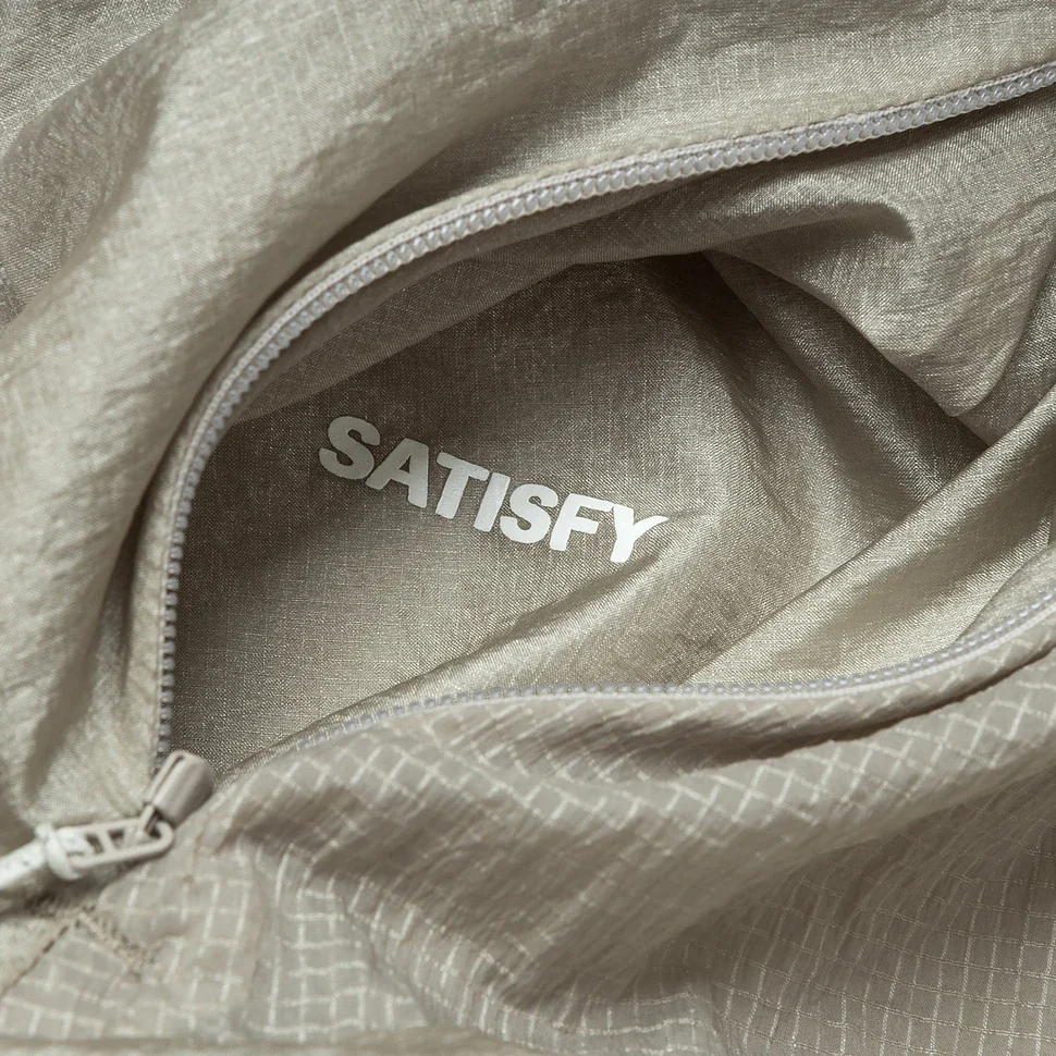 9-satisfy-pertex-diamond-fuse-windbreaker-moonstruck-sa.webp