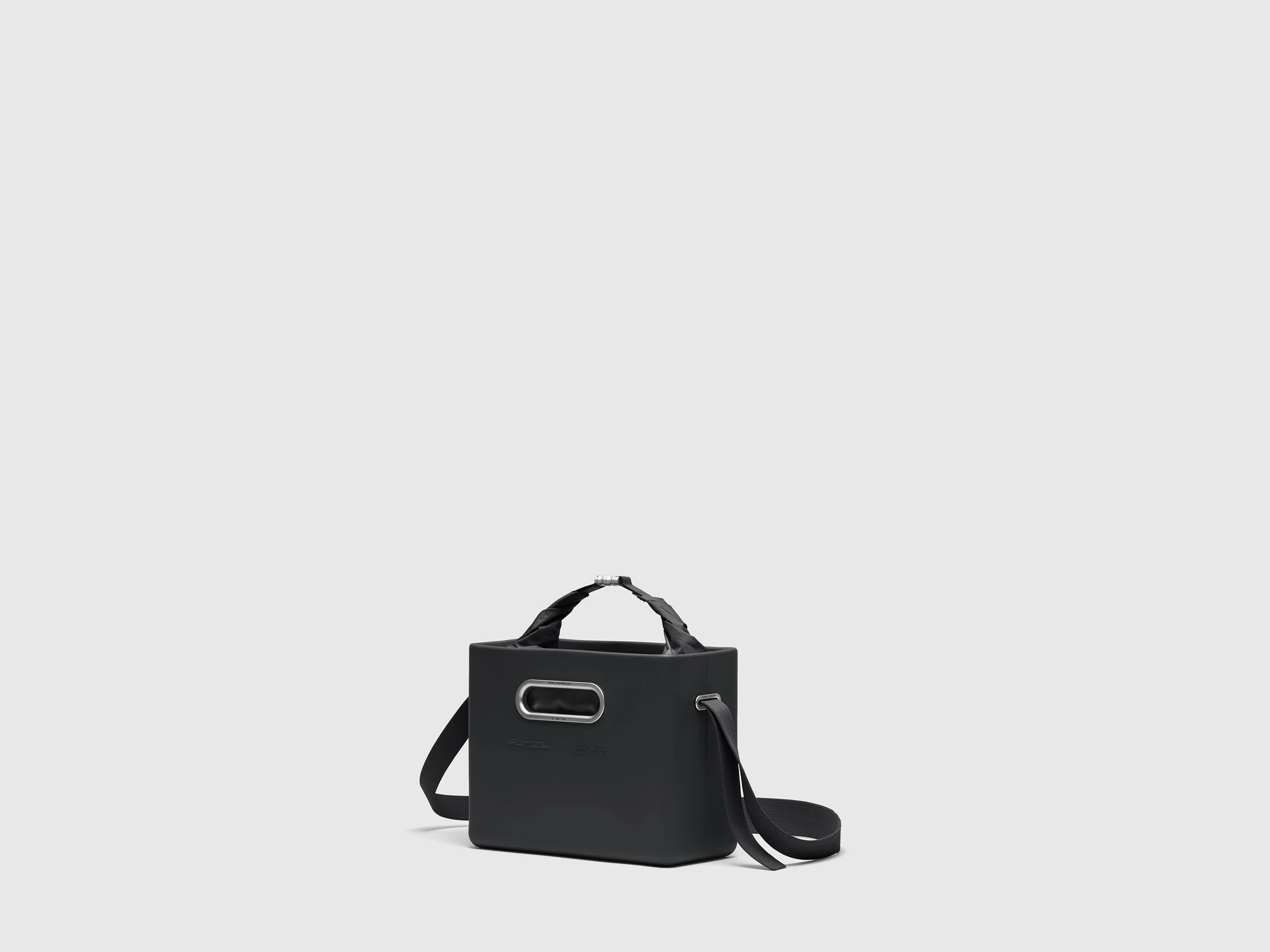 25039_small_Deep_3quarter.jpg