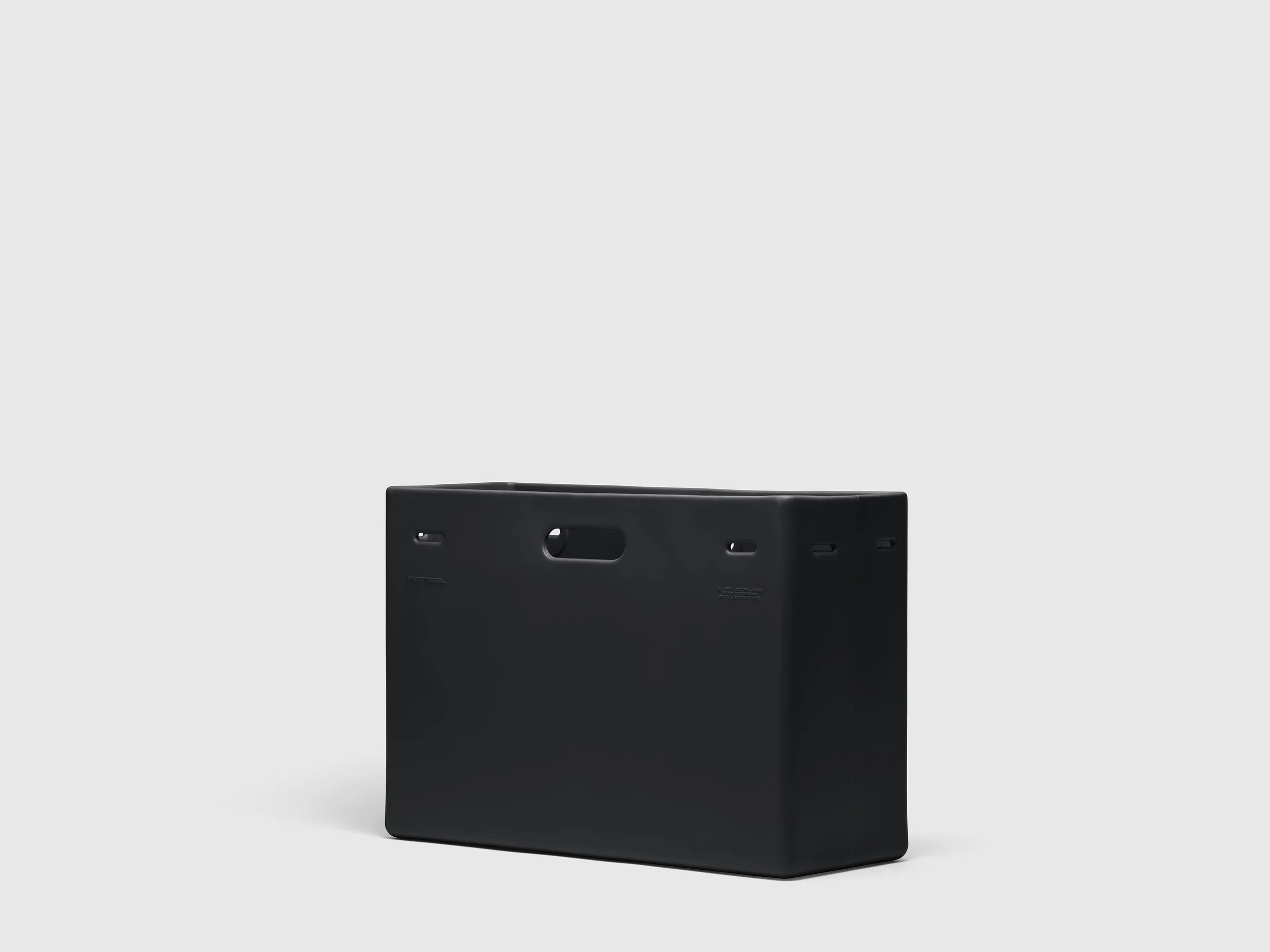 25039_XL_Deep_3quarter_Box.jpg